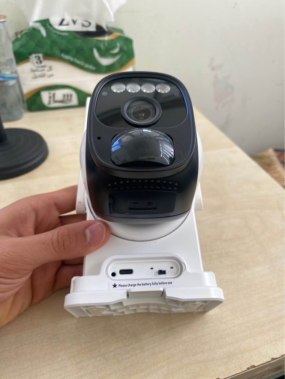 سیم4G و میمۆری و شەحنە    
کامێرەکە هی ئەمازۆنە شوێن هەڵواسینی هەیەو بۆ ژووری مناڵ زۆر باشە   
0770 002 4934   لە سلێمانیم Singapore
