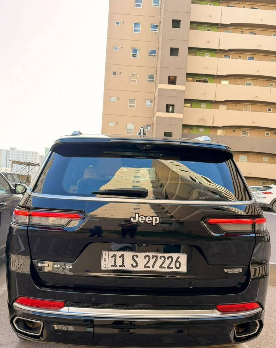 السلام عليكم
جيب ســـومــت موديــل 2021 
المحرك V6 
العداد 60
مواصفات 
مساج رباعي جميع المقاعد  
8 وضعيات للمساج والاسترخاء 
دفع رباعي 4x4 
نظام تعليق هوائي (جكات) 
تصعيد وتنزيل حسب رغبه السائق 
5 وضعيات قيادة 
قيادة ذاتية عند المنعطفات 
رادار امامي مع مانع تصادم 
نظام الرؤية اليلية ناضور ليلي 
كامرة حرارية ليلية وتشخيص 
جميع الكامرات تصوير ليلي ونهاري 
داتآ الشؤ 
غلق المقاعد الخلفي كهرباء 
تحذير الخروج عند المسار 
مستشعر نوم السائق مع نضام التوقف الالي 
تحذير النقطة العمياء 5
نظام تحذير عند التقاطعات 
نظام عرض المعلومات عند الزجاج الامامية HEADUPDISPLAY
نظام تقليل الظجيج داخل المقصورة  انارة محيطية 
تعميم ذاتي  +واير ليس شحن عدد 2 
مري جانبيات كهرباء وحساس قابله للطي 
نضام الصوت ماركة ماكنتوش 36 سماعة 
ويل قياس 21. انج
سقف بانروما كامل كنتارآ 
شاشة كبيرة 10.1انج 
نظام الخرائط GPS
5. كامرات خارجية مع بخاخ التنضيف
مري داخلي كامرة كدي يلاك 
تصوير ليلي شرط حراري 
المصابيح الامامي عدسات زنون نهار بلاد 
صندوق كهرباء 
+نظام فتح حركة القدم 
اظافات من الخشب الطبيعي 
للمقصورة الداخلية 
ذاكرة لحفظ وضعيات الجلوس 
امامي وخلفي 
جميع المقاعد الامامية والخلفية 
تدفئة + تبريد 
ستائر خلفية بلادية 
انارة داخلية بجميع اجزاء السيارة 
متعددة الالوان 
ثلاجه 
كامرات داخلية بجميع المقاعد 
حاكية صوت كامل المقاعد 
😂تعبت بعد بيها مواصفات لا تعد ابدآ 
 السيارة فقط جاملغ خلفي صبغ 
حادث كولش خفيف  
وعندي صار كم مكان بارد ابد ممبين  + صور الحادث والسونار بلمنشور. اسف ع اطاله
السيارة حيل جديدة وعدآ ذني المذكورات كفالة 
على وضع الشركه شرط 
السعر   305    بيها مجال بسيط
مكان السيارة بغداد /رقم بغداد بسمي تحويل ثاني يوم كلشي ذاكر ممتواجد ع النت ***********
