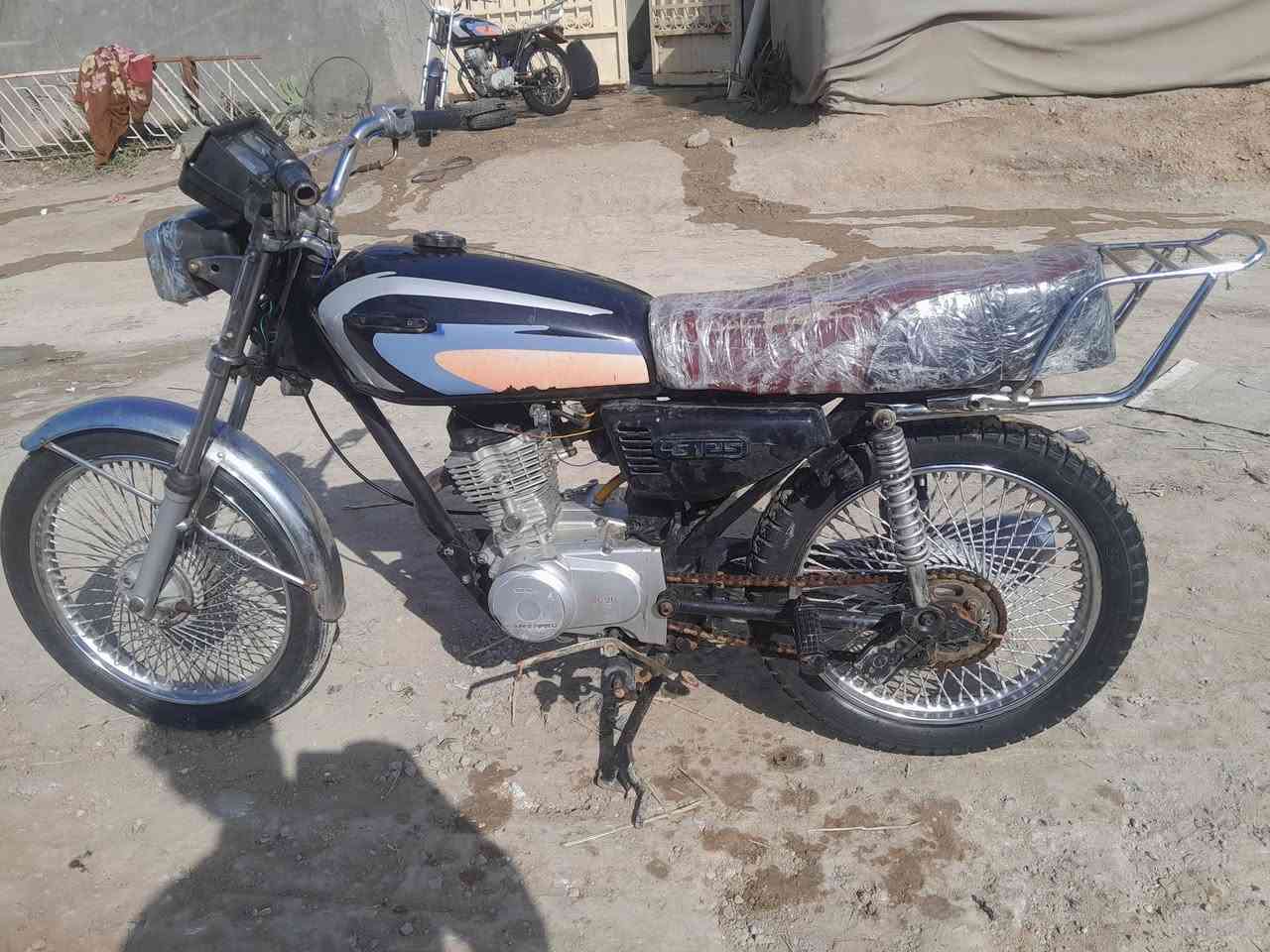 سلام عليكم دراجه للبيع تايكر موديل 20كلك دراجه مكفوله لا تبخير لا تنقيص لا تنكيط سعر 275وبيه مجال مكاني عفج رقمي***********بيه وتساب
