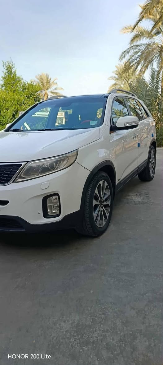 السلام عليكم
سورنتو موديل 2014 رقم بغداد إنكليزي 
بأسمي سيارة كويتي فول مواصفات للأخير 
محرك 6 سلندر 7راكب ماشيه 140
سيارة بيها صبغ بخشم البنيد فقط والباقي كفاله عامه
السعر 177 بيها مجال بسيط 
المكان بابل / مشروع المسيب 
للاستفسار ***********/***********
