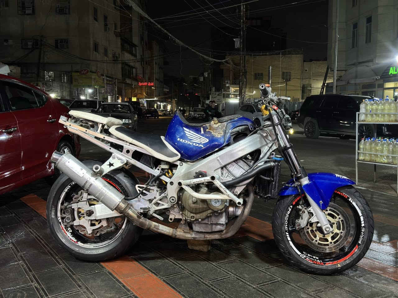 سلام عليكم )افوراي ٢٠٠٤ دراجه مال لعب ومال جناي مو فصلات وهل سوالف مكينه وكير نضيفات مكانها كاضميه سعرها (14)وبيه مجال بسييط سعر سكنس (***********)
