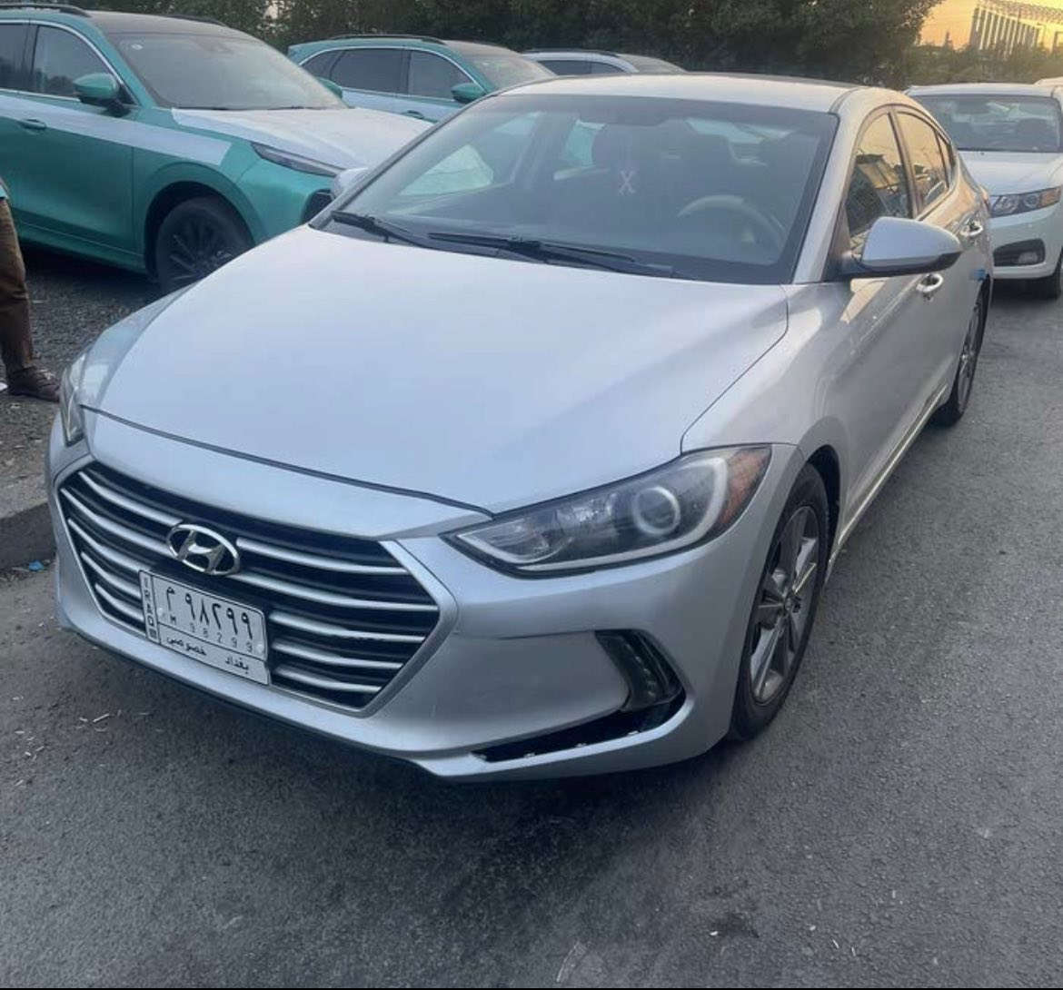 النترا موديل 2018
وارد امريكي 
محرك 2000cc كير AT المرغوب 
شاشة كبيرة بلاد ابل كار بلي واندرويد اوتو
ويل حجم 16 المرغوب   4 دسك 
تحكم مقود 4 جهات 
ثلاث وضعيات قيادة 
كامرة خلفي بلاد 
لد كشاف ضباب 
رادار جانبي بلمري 
تحكم كروز مثبت سرعة 
حساس اطارات شاشة 
 سويج عدد 2 
السيارة صارف عليها
 صدر جديد✅
 باتري جديد✅
كهربائيات ✅
دسك جديد✅
كير مكينة ناعمة مكفول 
سيرفسها يم خدمات الحسام فرع شارع فلسطين وموجود عندي وصولاتهم مال سنة كاملة احسن نوعية دهن موتل الفرنسي الاصلي ادير وشرط كل الفين ميل ابدل شتة صيف وغراض الادامة كلة اجيبلها من الشارقة الله شاهد  

حادث السيارة بنيد نفسة مرجعي وجاملغ عكس السايق مبدل وباب صدر مبدل 
نفس لون باقي السيارة كلها ليبل واحد

السعر 125$ وبيها مجال  
مشروع وطني رقم بغداد
مكاني بغداد الشعب 

بسمي تحويل ثاني يوم 

رقم واتسب فقط غير متواجد فيس بوك 

***********
