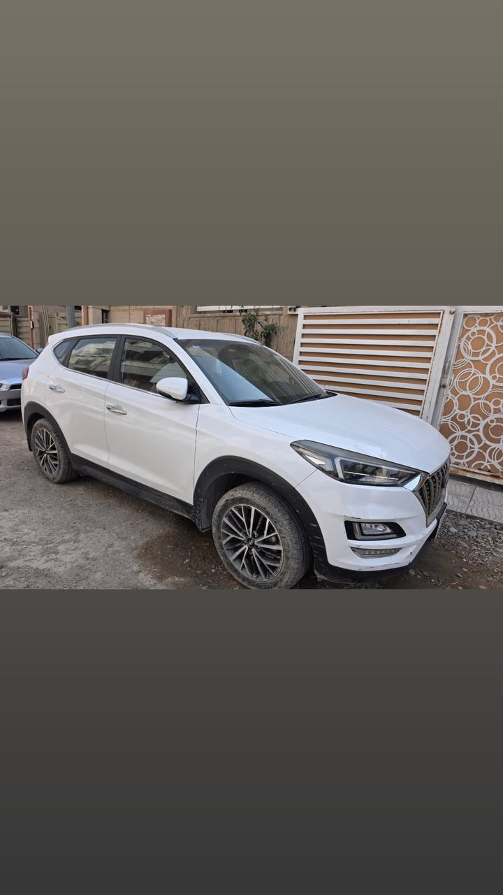 توسان خليجي ٢٠٢٠ للبيع 
السيارة نظيفة مكفولة مجرد ملاحظات بسيطة 
شباك لكزز
بغداد 
السعر 210 ورقة 
***********
