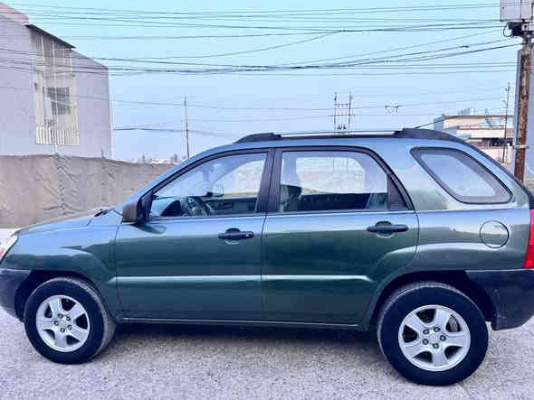 السلام عليكم ورحمة الله وبركاته 
سيارة للبيع كيا سبورتج موديل 2006 رقم اربيل مسطرة جديد سنويه جديدة كير اوتو تبريد تدفئه شغال كاميرا محرك لاصرف ولا نفخ بشرط تحويل ثاني يوم السيارة باسمي سعر السيارة 105 ومجال بسيط للطيبين للتواصل اتصل***********
