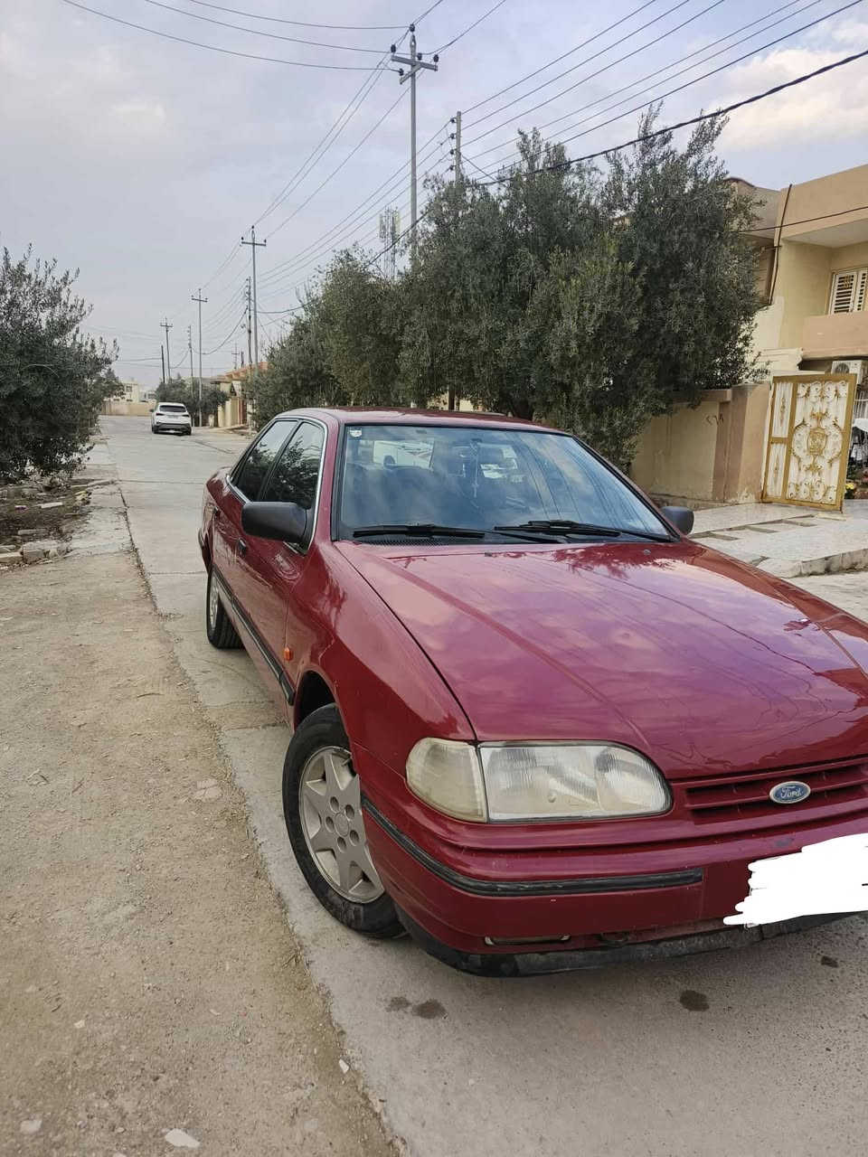 فورد اسكوربيو 
موديل 1993
محرك قبغ اسود 
تبريد شغال 
اربع تايرات جديد و باتري جديد 
شرط التحويل 
صبغ 3 قطع 
رقم نينوى مشروع وطني 
 
السعر 30 و بيها مجال بسيط 
الرقم : ***********
السيارة نظيفة و كدام العين
