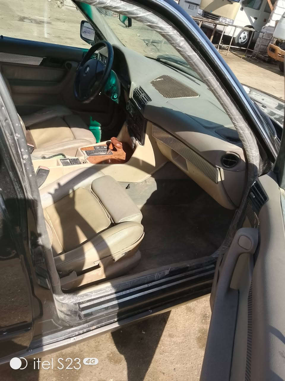 سلام عليكم بيم 535 لبيع مستعجل موديل 92 رقم نبار تحويل مباشر مصفره سياره خير من الله كله شغاله سياره فته كشنات جلد نضيفه سياره مكينه مفتوح كير وتو سياره ريضي سياره صفاحه موس تبريد نقص كنبيسر بس يردله دامه شويه بس صار عندي ضرف وريد بيع مكاني بغداد سعر 35 واني خادم ***********
