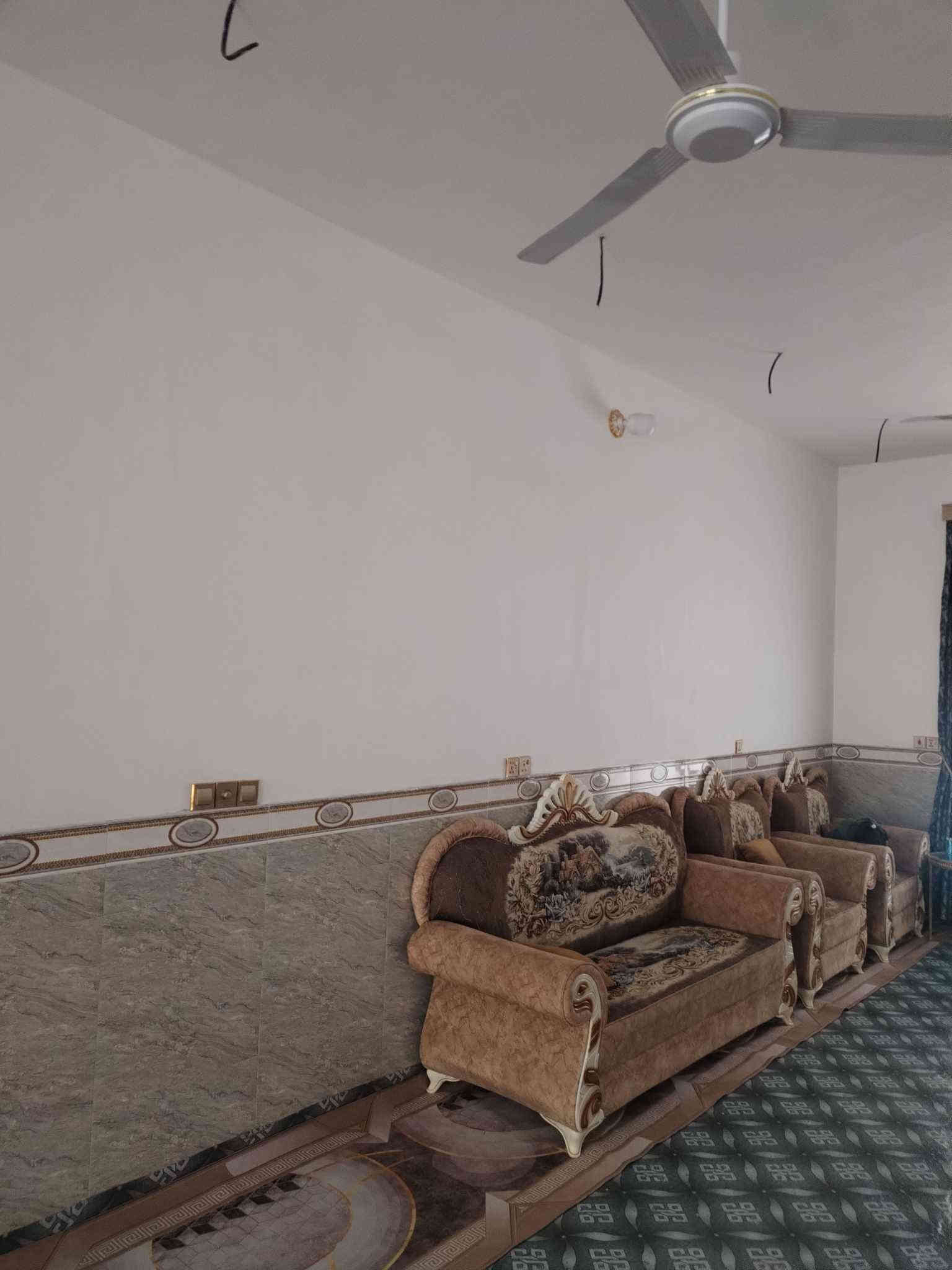 📌 للبيع دونم طابو سند 25 – السنيه / الساده الرحمان (أو نزلة سيد جرس)
🏠 يحتوي على بيت حديث بناء طابوق عكادة – المساحة 200 متر
🚰💡 كافة الخدمات متوفرة (ماء، كهرباء، تبليط واصل للباب)
📍 الموقع مميز وقريب من الخدمات
للاستفسار خاص او الاتصال على الرقم ***********
