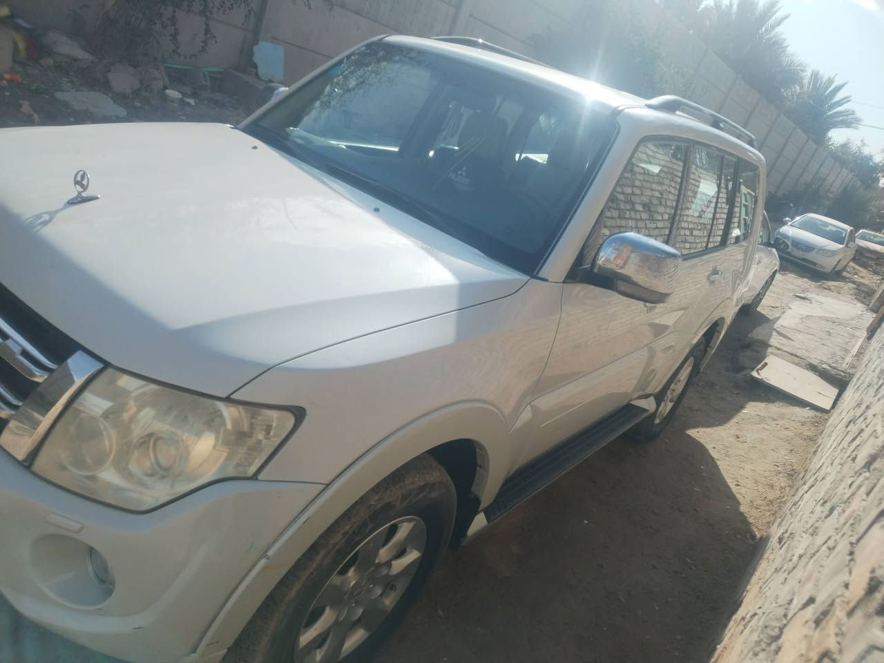 سيارة باجيرو ٢٠١٤  جديده كامل الموصفات حبتور مكفولفة من ظربة وصبغ سياره كاملة وكير ومحرك ماشاء الله سياره كامله لسعر على خاص وهذا رقم تلفوني *********** بي واتساب
