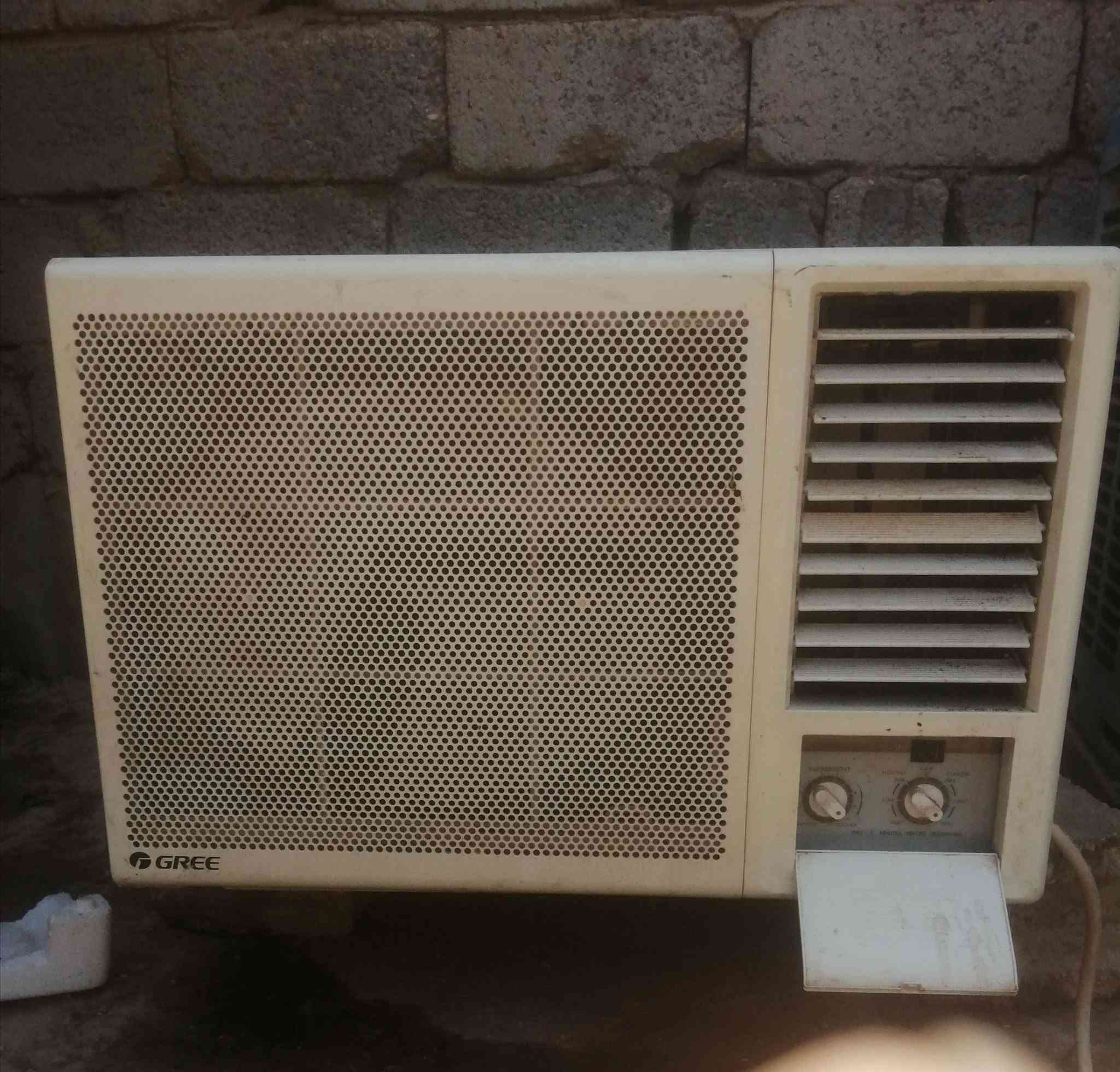 مكف  ماركه دنكا اخو الجديد شرط ثلج
(2 طن)  السعر ٣٠٠ وبيه مجال بلاد *********** كربلاء شبانات شارع سيد اسماعيل مقابل باب جامعه فريحه الخلفي الجديد
