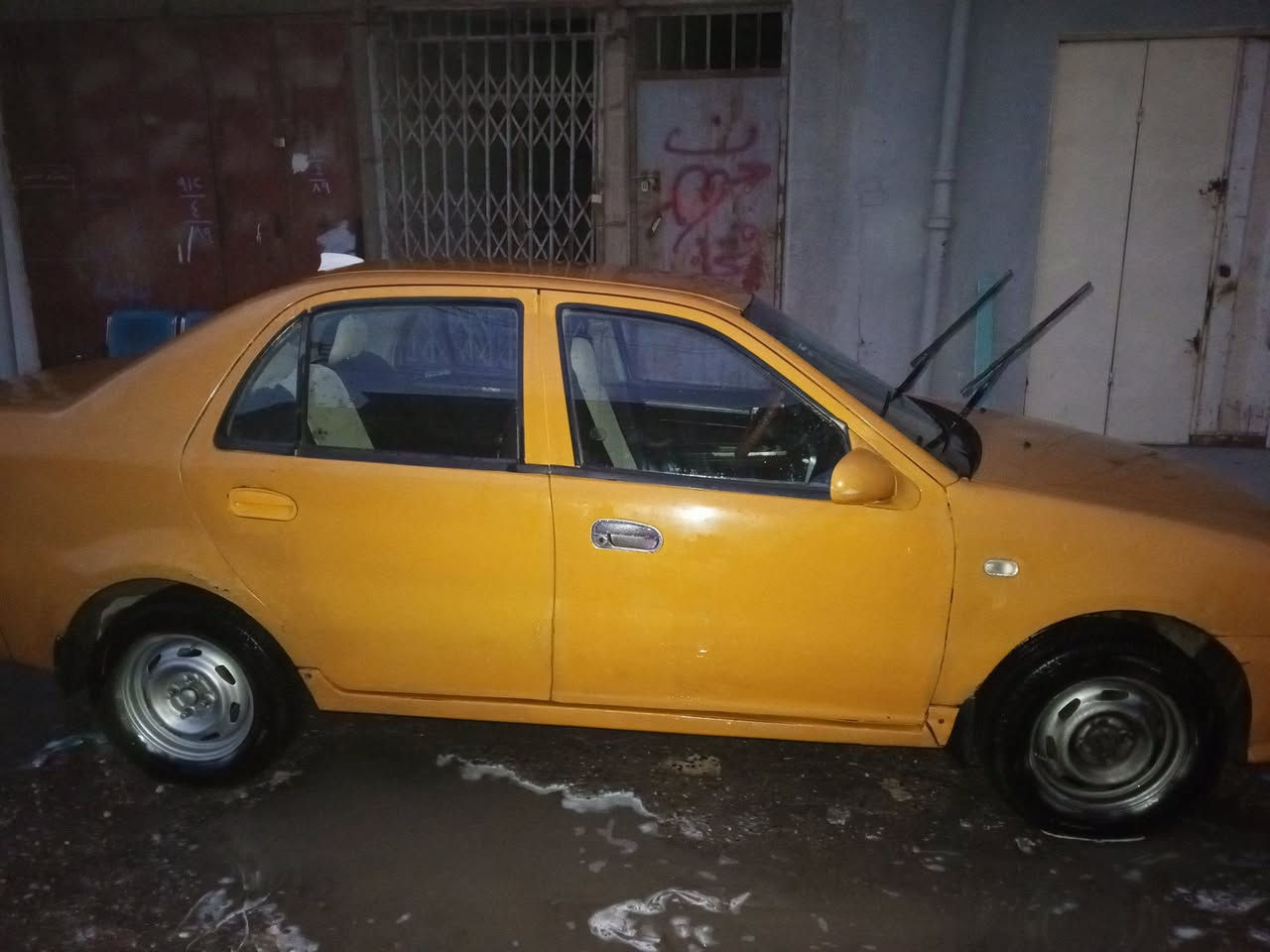 سي كي 2013كصه جديدة للبيع 
كاربون بنزين شرعي انا 
كير محرك شرط 
تبريد تدفئه شرط 

طخم تايرات جديدة 
الضرر بيها جامغ امامي وخلفي طخات بسيطه مال شارع بدون دواخل 
صبغ عام مصبوغه بيها مكانات معجون تلقيط 
رقم نينوى مسطره السعر،40بيها مجال شي بسيط التواصل ***********العنوان الموصل
