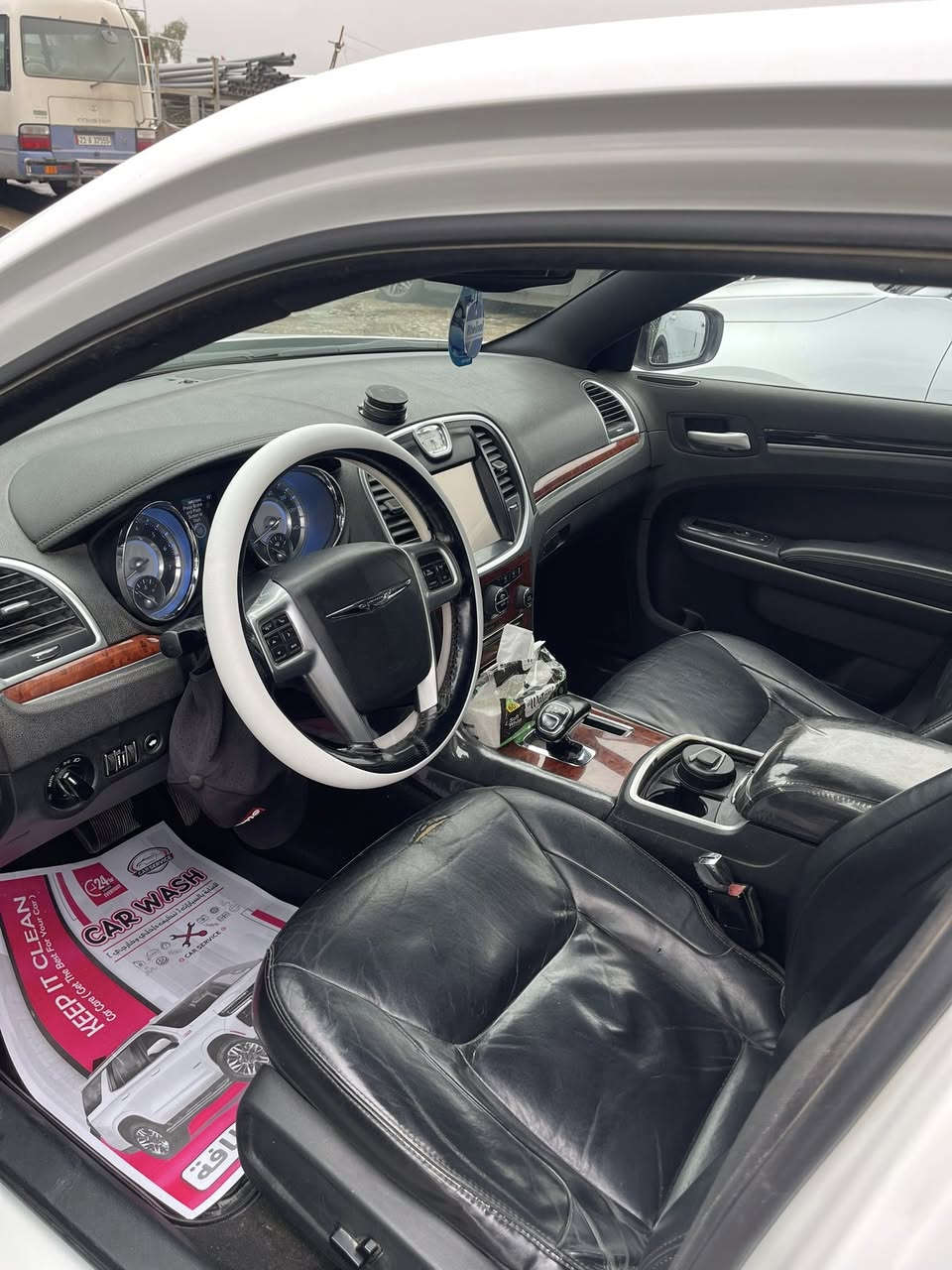 سلام عليكم ورحمة اوباما للبيع فقط شمالي 
العنوان بغداد السعر ١٧٣
***********
