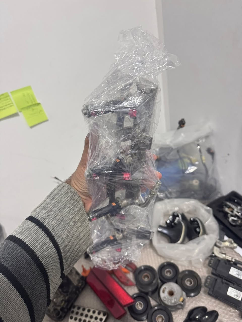 أغراض تفصيخ كرايسلر 200 (حديث وقديم)
@@
نوفر جميع أغراض كرايسلر 200 التفصيخ الأصلية بحالة ممتازة،
قطع مفحوصة ونظيفة، جاهزة للتركيب بدون تعب ولا مخاطرة.

🔧 النواعم والقطع المتوفرة:
– مكائن وگير عادي وأوتوماتيك
– دفرنسات، محاور، شفتات
– طرمبات، دعاميات، جلود، حساسات
– أبواب، كبوت، شفرات، مرايات
– شاشات، مسجلات، ديكورات داخلية
– كل ما يخص كرايسلر 200 موجود أو نوفره حسب الطلب

✔️ قطع أصلية 100% تفصيخ
✔️ فحص وضمان قبل البيع
✔️ مصداقية وأمان بالتعامل
✔️ أسعار تنافسية ترضي الكل

علي موبار – مصت تفصيخ
🚚 توصيل متوفر لجميع محافظات العراق

📞 ***********
