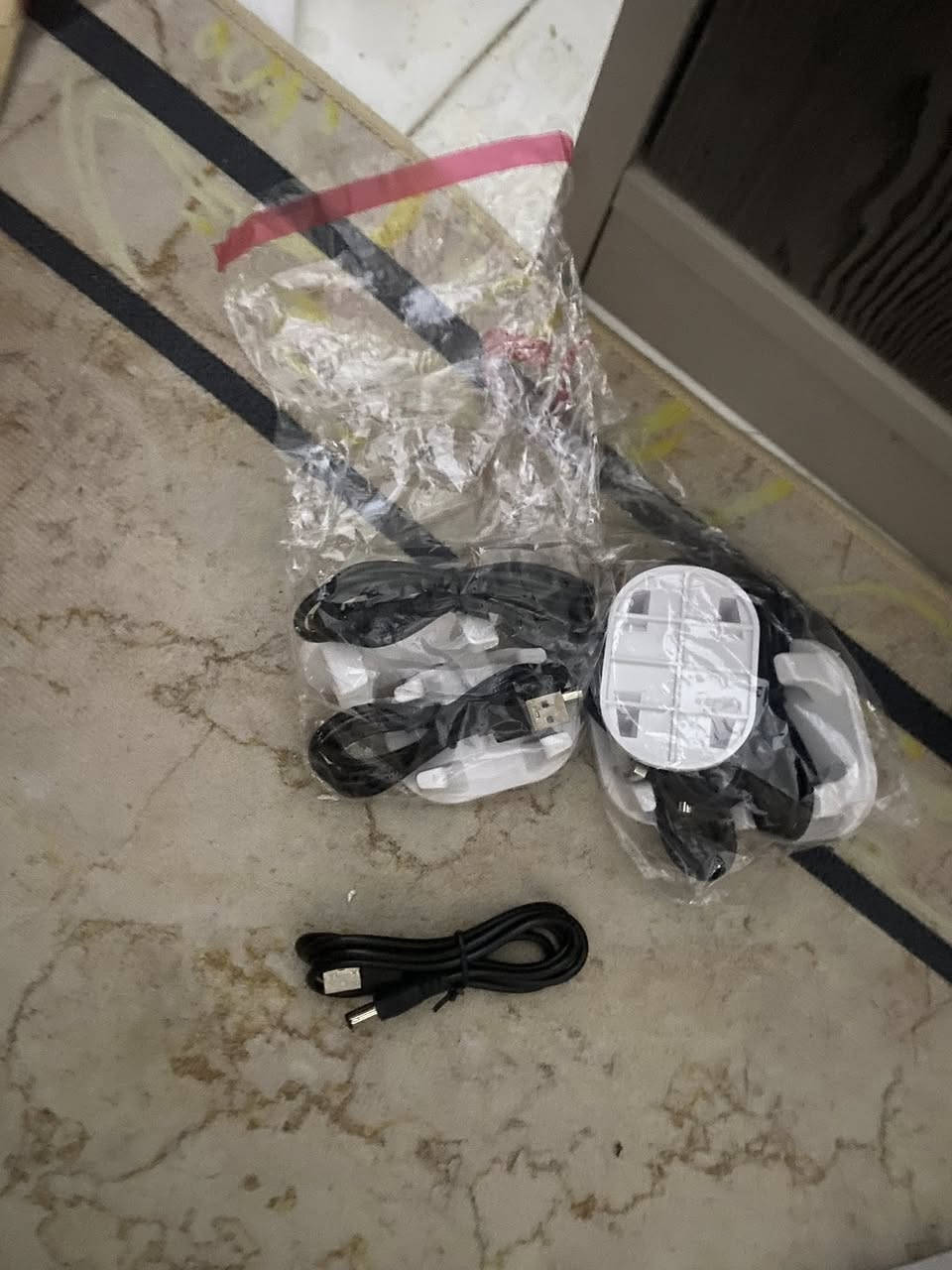 جهاز امتصاص الرطوبة الصغير القابل لإعادة الاستخدام (6 قطع + كابلات الشحن حماية قصوى: يمتص الرطوبة الزائدة بكفاءة عالية، مما يحمي الملابس، الأحذية، الكتب، وحتى الأجهزة الإلكترونية من التلف والعفن السعر ٥٠ الف ٦ قطع للتواصل خاص


**إذا كنت صاحب هذا الإعلان وتريد حذفه لأي سبب، رجاءا أرسل رسالة إلى الدعم الفني**