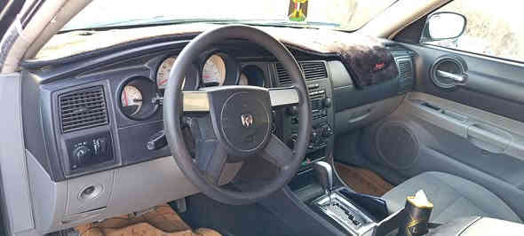 السلام عليكم ورحمة جارجر أدوات أدوات للبيع او مراوس موديل ١٠ كصة قمارة فقط أرقام وسنوية طب الأصل ع الشاصي دولي كير مكينة ٣ونص كفالة السيارة جاهزة تخم تاير جديد حدادية من كلشي جاهزة مكانها واسط صويرة *********** السعر ٤٥ وبيها مجال قليل
