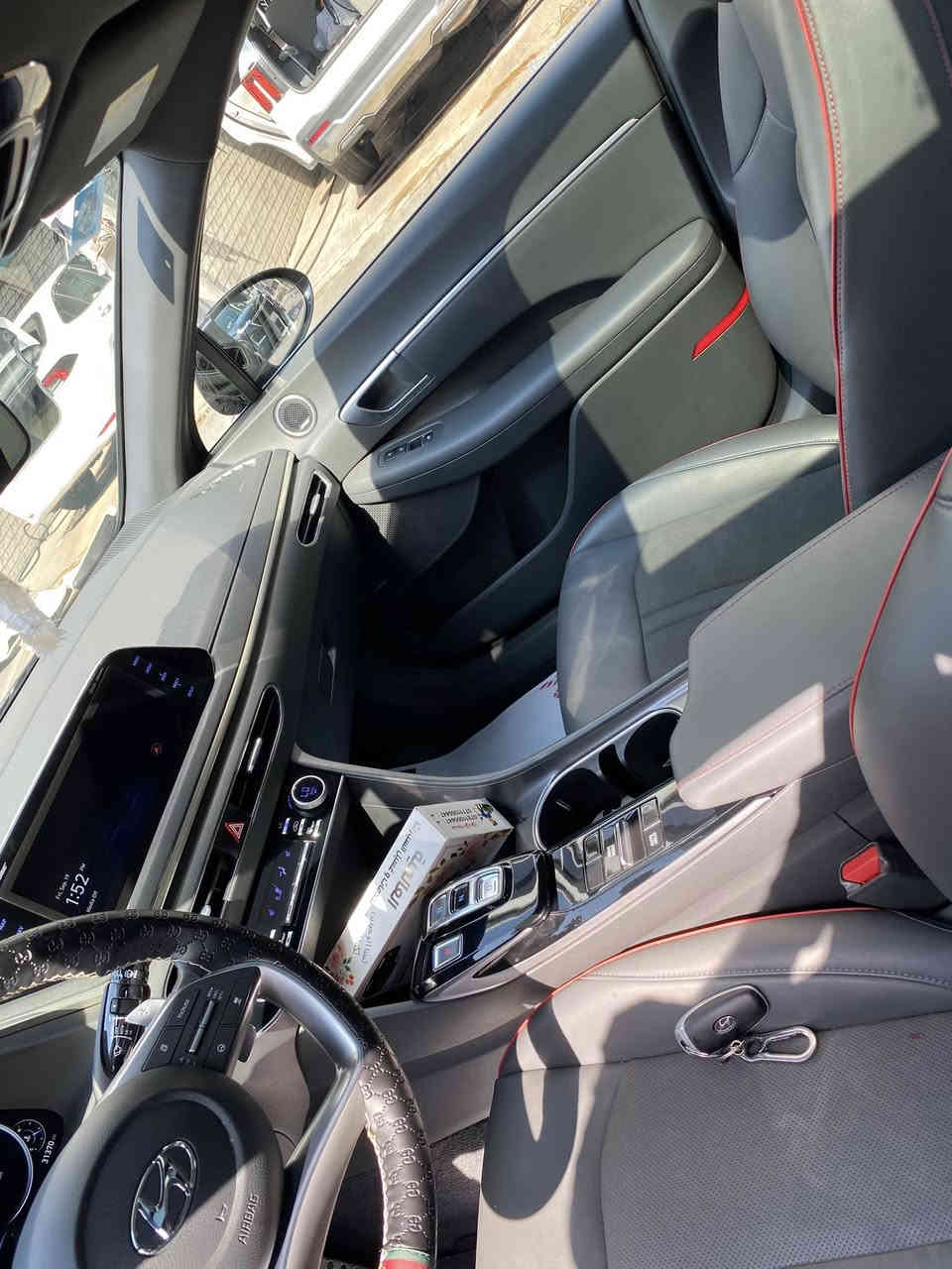 سلام عليكم سوناتا 2023

سياره فول موصفات 

للعلم السياره ولا ايرباك طاك كله (سليم)+ صور الحادث بلمنشور فقط الحادث البل صوره سليمه السياره من كلشي 

موصفات السيارة

بنوراما

كشنات تدفئة 

ترحيب 

تشغيل عن بعد 

رادار امامي وخلفي 

تحكم استيرن 

تثبيت مسار

صندوق ذكي يفتح عند القتراب 

مكينة السياره 1600 تنفس طبيعي 

السيارة بعد موصفات الفول  

للستفسار اكثر اتصال على هذا الرقم

 معوقين بصره المعوق ولد شاب العوق رجله فقط

سعر السياره 185 وبيها مجال 

***********
