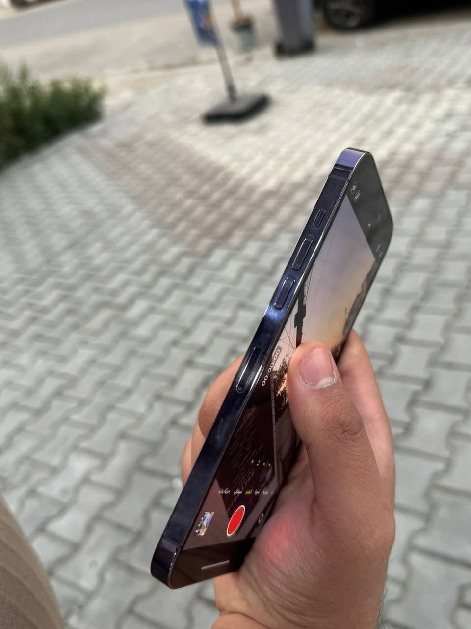 السلام عليكم
ايفون 14 pro max
بطاريه 84
ذاكره 256
كله  شغال ✅
كامره ✅
فيس ايدي✅ 
سماعات ✅
الجهاز وتر وما مبدل بي اي قطعه شرط الفحص تفحص الجهاز وتقتنع بي يلا تاخذه 
السعر 875 وبي مجال
مكاني بغداد حي الجامعه 
تلفون ***********

