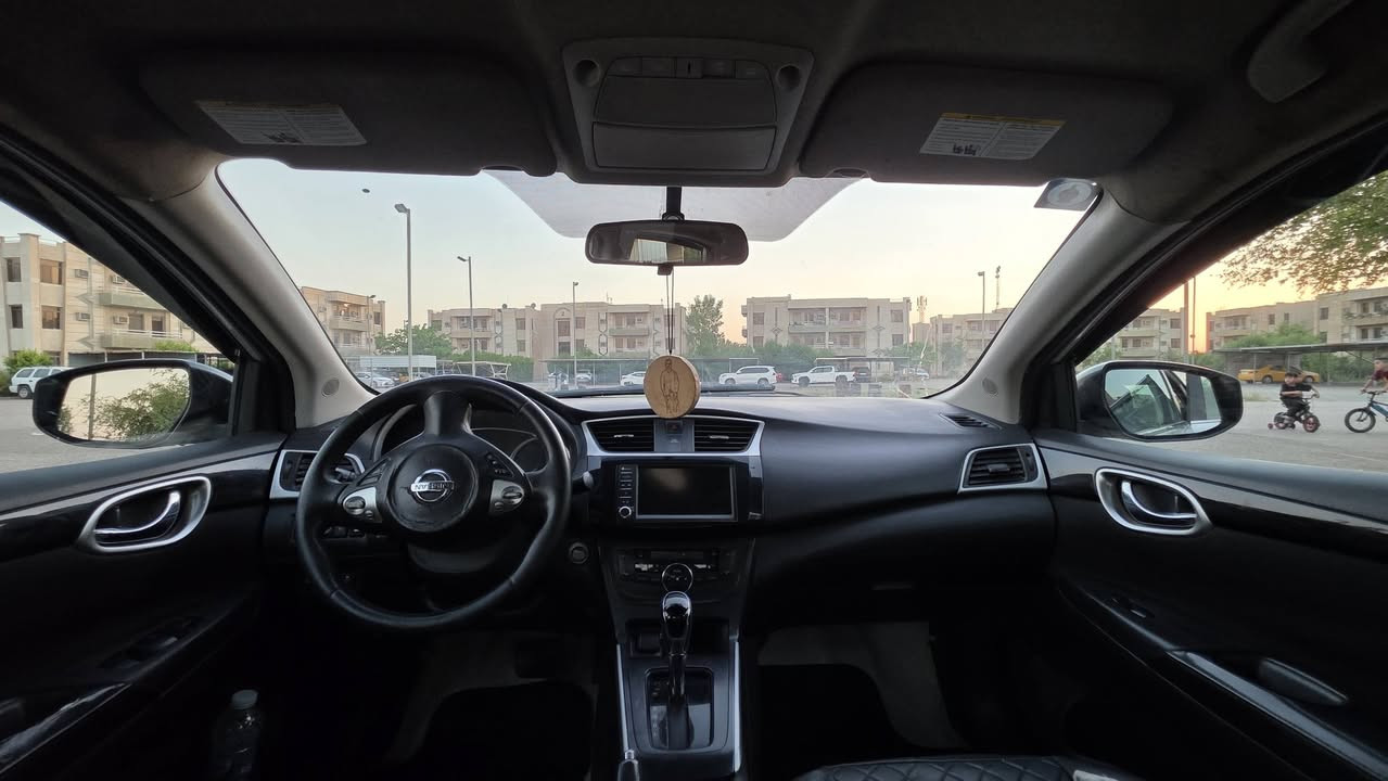 نيسان سنترا  2019 وارد ضررها ب امريكا  سطحي بالعراق بيها جاملغ جهة السائق وراشين ربع الباب وياه كير ومكينة ع فحص  تبريد جديد منظومة كاملة فريز وراديتر وكمريسر حدادية جيدة كاملة ان شاءالله السيارة ومعروفة مواصفات ،sv السنوية جديدة ب اسمي السيارة 
*********** 
السعر 84 وماكو انسب من هالسعر
