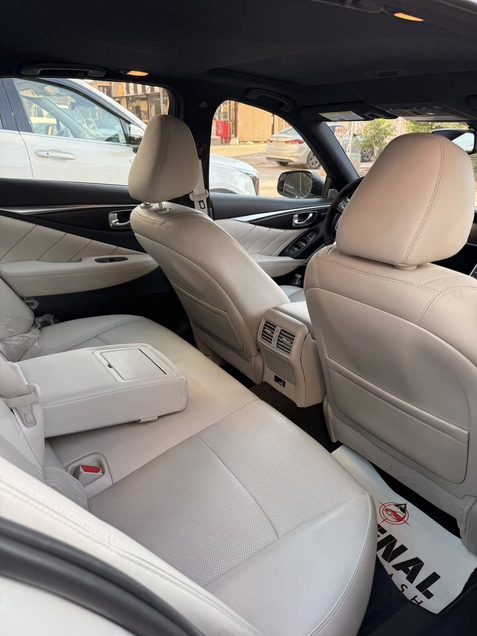 فئة سنسوري Q50 2023
دون حادث فقط سرقه 
صبغ دعامية امامي فقط 
السياره جديدة 
بدون مصرف 
ماشيه 7,850 كيلو  بعدها زيرو 
للاستفسار *********** 
العنوان بغداد زيونة
