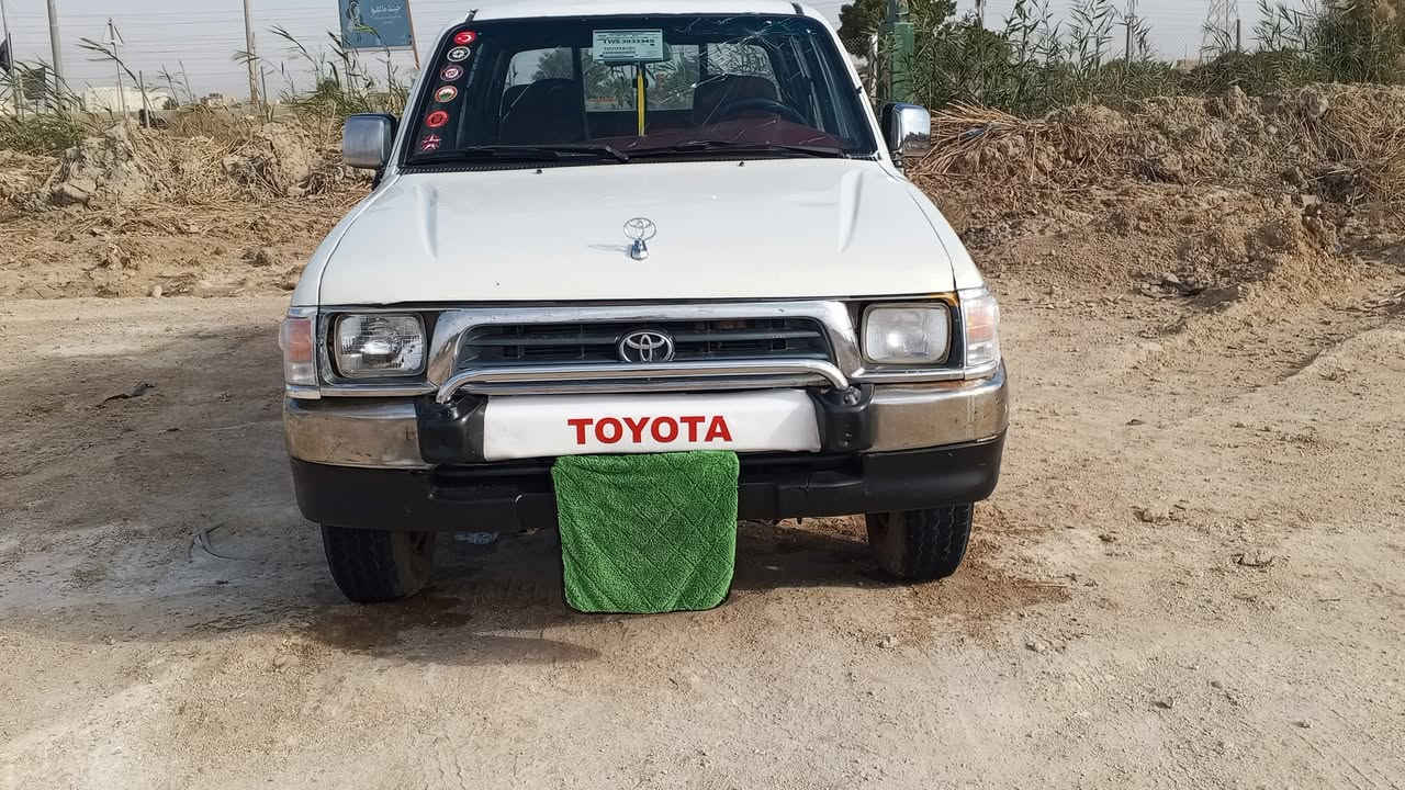 للبيع تيوتا جمره موديل 99 بدون بدون بدون تحويل.   سعره 38ورقة وبيه مجال مكان ناصريه الرفاعي مكلف بلنشر ***********
