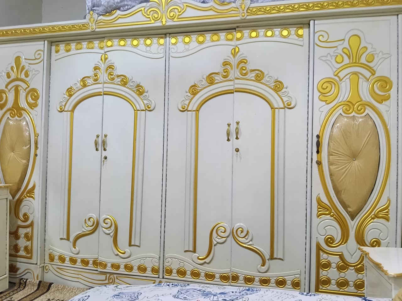 سلام عليكم غرفة خشاب لا بيع بيه ضرر قيم بل يرضه بي الله بغداد مدينه الصدر قطاع 61 رقمي ***********
