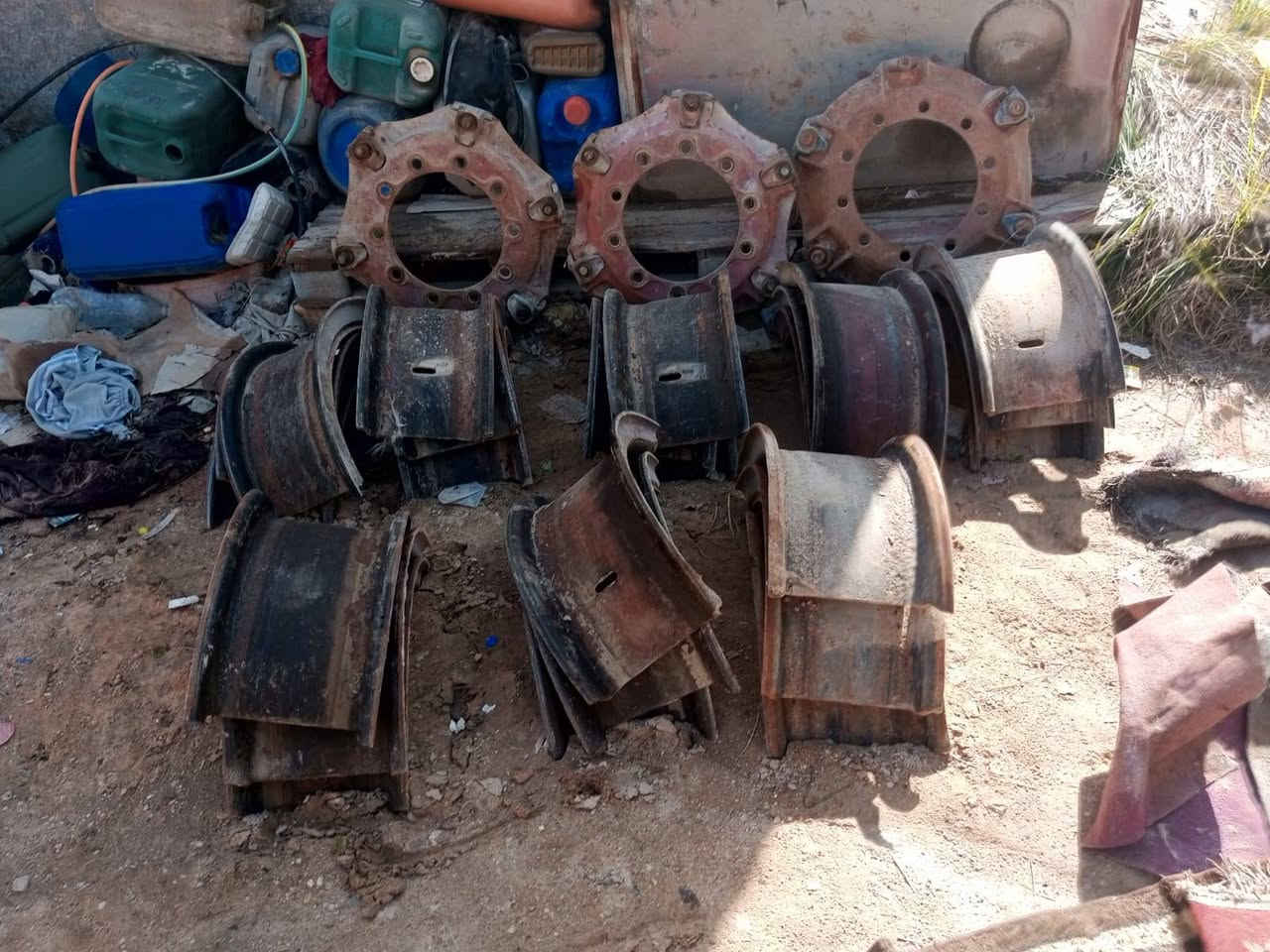 زوج تاير ترنكل 22قاط+١٣ويل الاماني +٤براميخ ابو السته +٤براميخ ابو التسعه+٦طواكه +براميخ اماميه ٢سوبر اقجم للبيع في كربلاء (***********)
