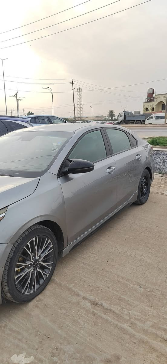 فورتي gt line 23 معوقين رقم بابل اسوي وكاله عامه ب اسم المشتري فول مواصفات حادثها قطعتين بدون دواخل 
مكاني.  بابل 130وبيها مجال 
***********
***********
