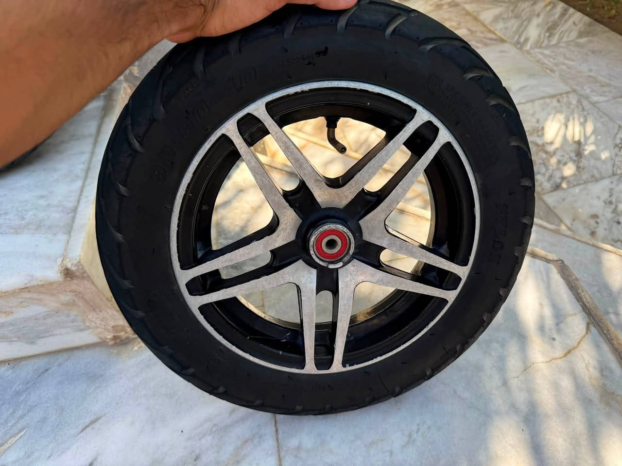 السلام عليكم وياله ماكس اصلي اصلي مكفول من عواج وكسر وبريك على طخه مكاني ديوانيه سعر خاصص ومناسب واليدور فكريات يطلع كبل


**إذا كنت صاحب هذا الإعلان وتريد حذفه لأي سبب، رجاءا أرسل رسالة إلى الدعم الفني**