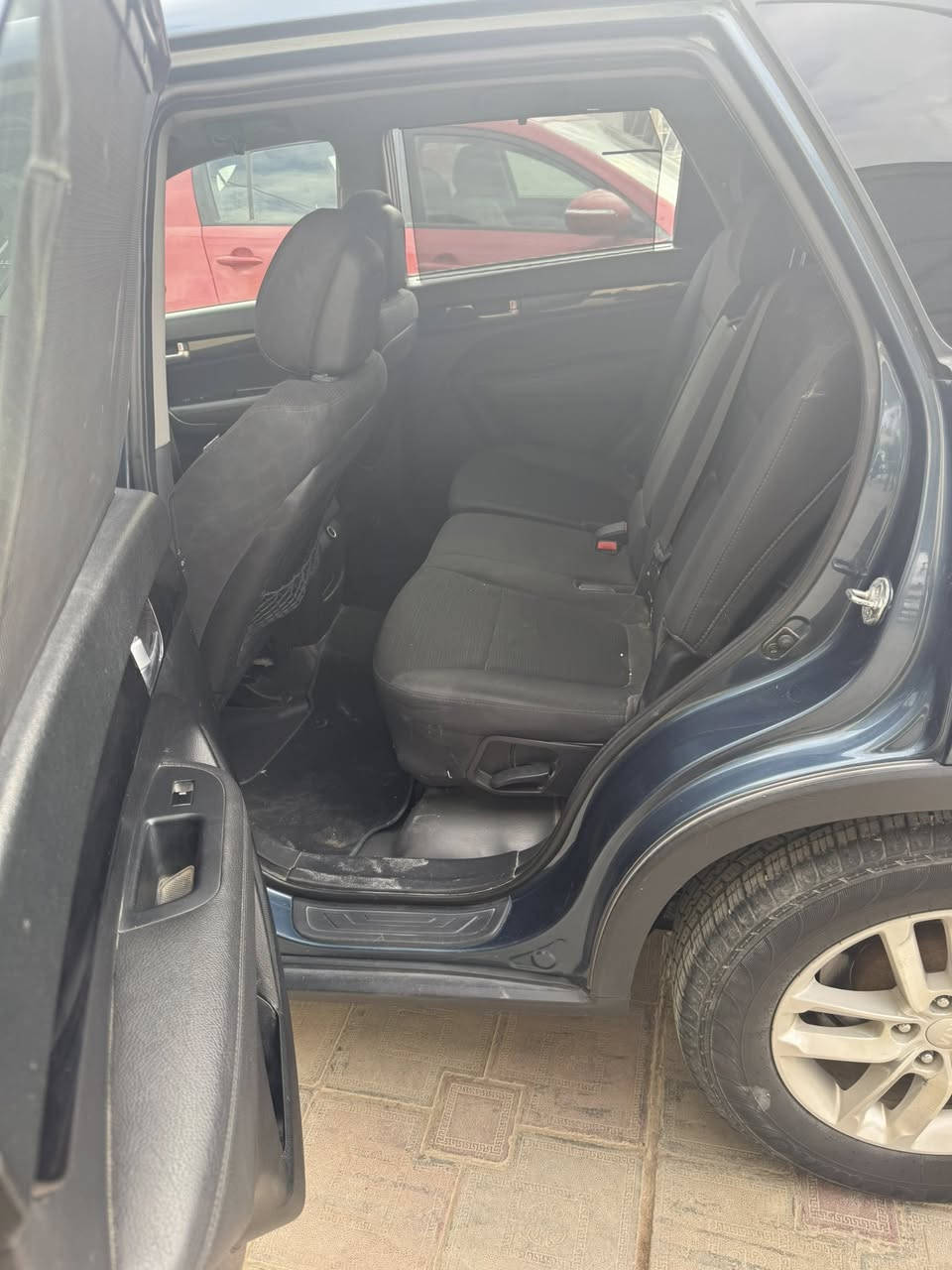 السلام عليكم كيا سورنتو موديل 2014وارد أمريكي ضربتهه جاملغ وبنيد  بدون دواخل السياره حلوه وناعمه بيهه خيط تبخير حيل قليل4سلندر GDI رقم بغداد بسامينه شرط التحويل السعر 120 وبيهه مجال ***********
