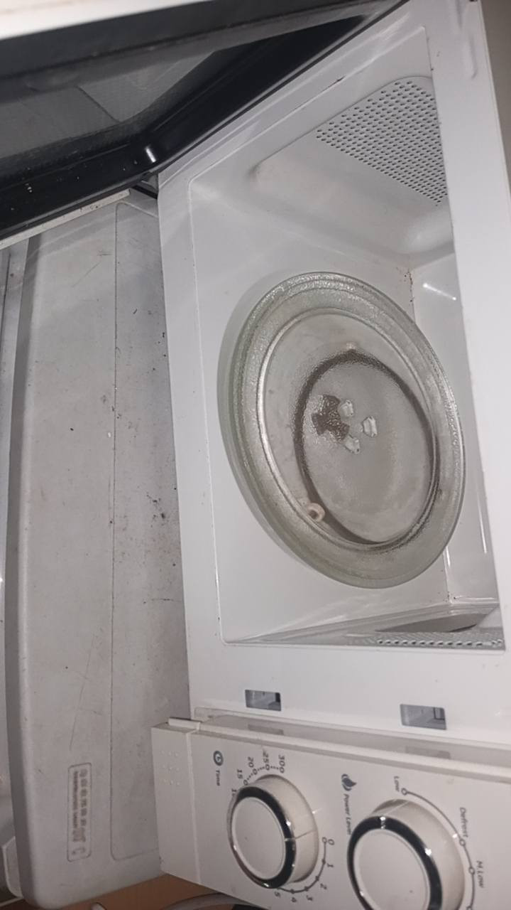 سلام عليكم غراض للبيع مايكرويف نوال تركي 20لتر50لابيض ،
فرن ومايكرويف بنفس الوقت من دنكا .. لطهي سريع وسهل بلمسة واحدة! سعر 75 ماطور ماء لمس وايفاي تتحكم بي بلوايفاي سعر 125 بكان زعفرانيه


**إذا كنت صاحب هذا الإعلان وتريد حذفه لأي سبب، رجاءا أرسل رسالة إلى الدعم الفني**