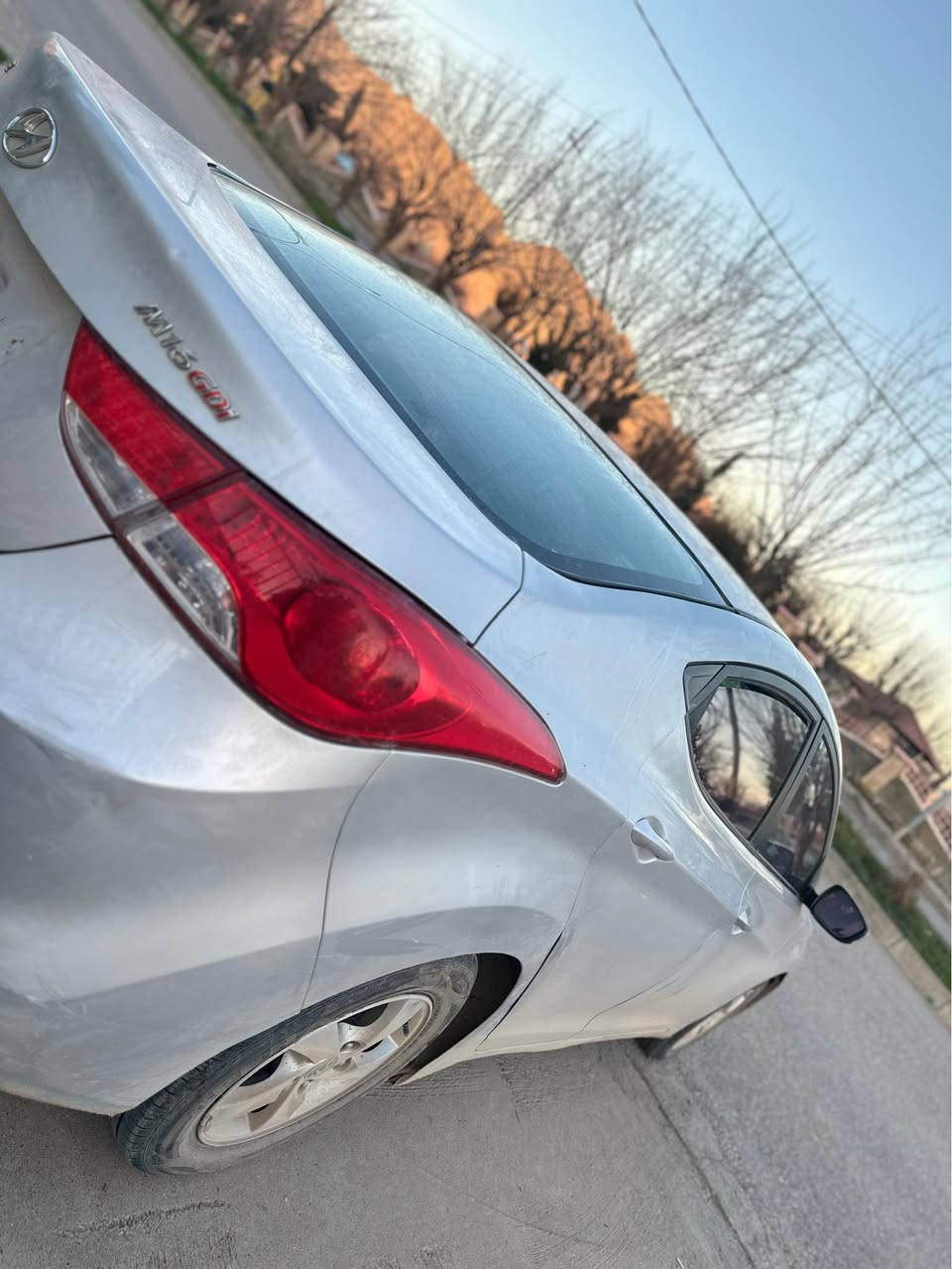 هۆندای ئاڤانتی ٢٠١٢ ( بڕاوە )
مواسەفات ( ئیکۆ )  ABS دەبڵ گێڕ تۆماتیک و عادی 
سوکان ڤۆڵیۆم تەنجیل بیلاد بلوتوس ئاوێنە کارەبا و شەفت  
 پێش و پشتی حاسەیە ئاوێنە ئیشاڕەتە گێڕ و مەکینە بەشەرت دەعم و لێدران بەشەرت برێک بەستراوە یەک دینار مەسرەفی نیە ٤ تایە و ویلی تازە بۆ بەستراوە پێش و پشتم تازە داگرتوە 
چرپەی لە هەموو قەلبی دا نیە خایس و کەڤەر گۆڕان بەشەرت سعری خوار هەر هەموو بازاڕە قفڵی ٤٦$ گەڵایە شوێن ڕانیە
*********** ڤایبەر / وەتس ئەپ رانية, السليمانية
