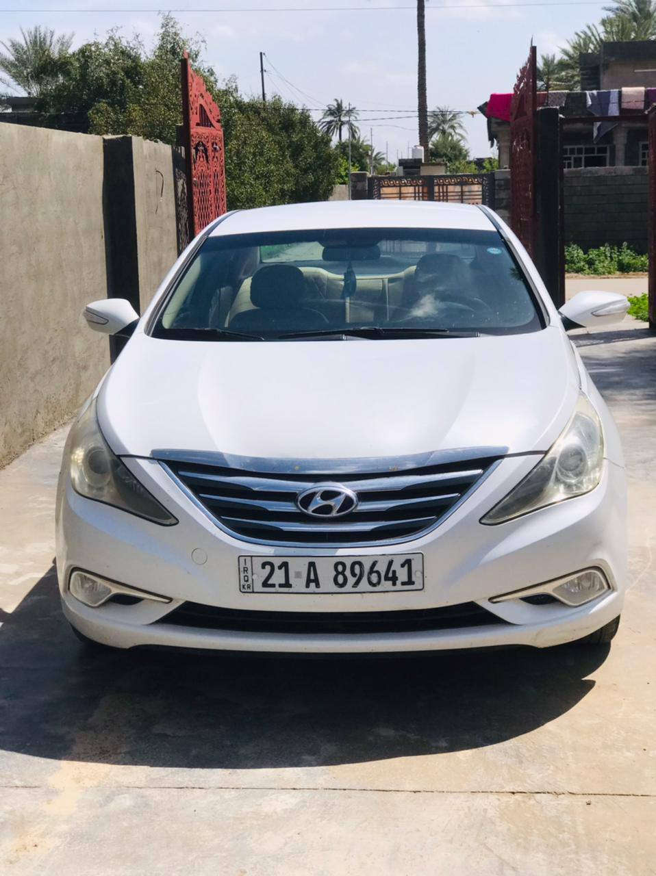 سوناتا 2011 ابيض
محرك 2400 رقم سلمانيه
السياره مكفولة من ضربه او حادث كلش نظيفه
بيه شبر بالباب صبغ اثر اشخوط ***********
