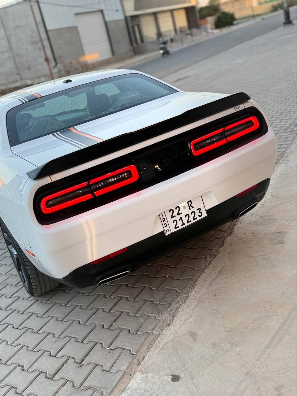 جالنجر sxtبلاك توب 3قطع امامي مبدل بدون سبغ بدون ارباك فقط شبر صبغ جاملغ خلفي صايق مبين بصورة حادث سياره جاهزه مديل 2023 ماشي 32كم ماشي 
*********** كركوك, العراق
