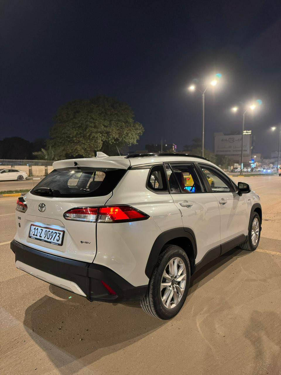 كورولا كروس 2025 HEV .. خيارك الأمثل إذا تدور على SUV عملية ✅

من أبرز المواصفات :

⚙️ محرك اقتصادي بسعة 2000 cc 
🌌 فتحة سقف تزيدك راحة ومتعة
🖥 شاشة تدعم ابل كار بلاي
❄️ قطعة تبريد لمقاعد الصف الثاني
🪑 كراسي مريحة  جلد احمر 
🧱 رادار أمامي لأمان أكثر وثقة بالطريق

🚗💨 كورولا كروس تجمع بين القوة، الراحة، والتكنولوجيا الحديثة حتى تلبي كل احتياجاتك.

✅ السعر 24750000 د.ع
وبيها مجال 
⬅بابل الحله قرب كراج الموحد  
للاستفسار الاتصال 
***********
رقم بغداد بسمي 

#تويوتا #كورولا_كروس # حلة, بابل
