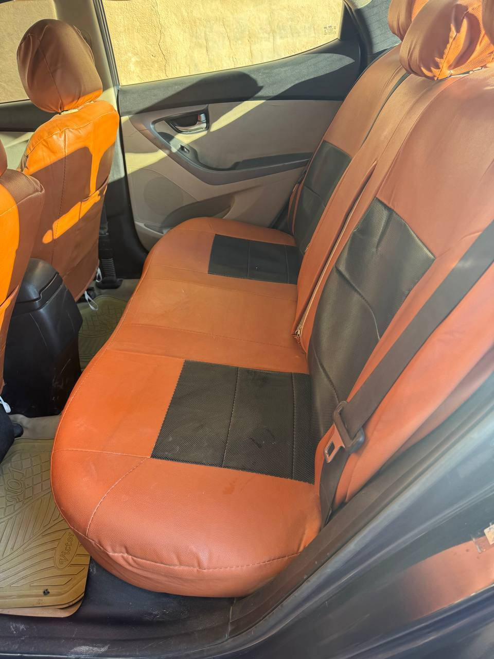 🔹 للبيع هيونداي إلنترا 2016 – محرك 1.8 🔹 
▪️ وارد أمريكا – حادث سابق غرق بنسبة بسيطة (10%) بنفس ما موضح بصور 

▪️ السيارة  يعني داخله مشتغله ما مصلح  بيه واير  
▪️ تحتاج فقط شغل حدادية خفيف
▪️ بيها سرقة دعاميات وتم تبديلها بأصليات
▪️ السعر: 122 
▪️ السعر بيه مجال 
🔍 الفحص مفتوح بأي مكان تختاره (سونار أو ميكانيك)  
السيارة قدامك، شوف بنفسك واحكم 👍
***********
