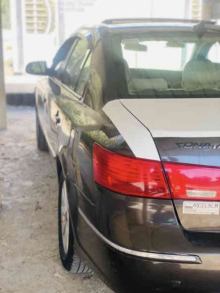 السلام عليكم 
سوناتا وارد امريكي2009
فول مواصفات للاخير 
فتحه سقف كشن كهربائي تحكم ستيرن 
محرك 2400شرط مامفتوحكير خير من الله 
صدر امامي خلفي تخم تاير سياره نضيفه كلش ومامتعوبه
رقم بغداد نكليزي 
مرشوشه اقل الاحزام اثر جراد بدون اي حادث 
ليبل واحد 
سعر 105$
***********
***********
