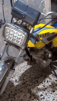 السلام عليكم دراجه سونك مديل 22 محرك5كير 150 اورق موجوده ورقتين فقط السعر 350 بيهة مجال قليل الرقم ***********
