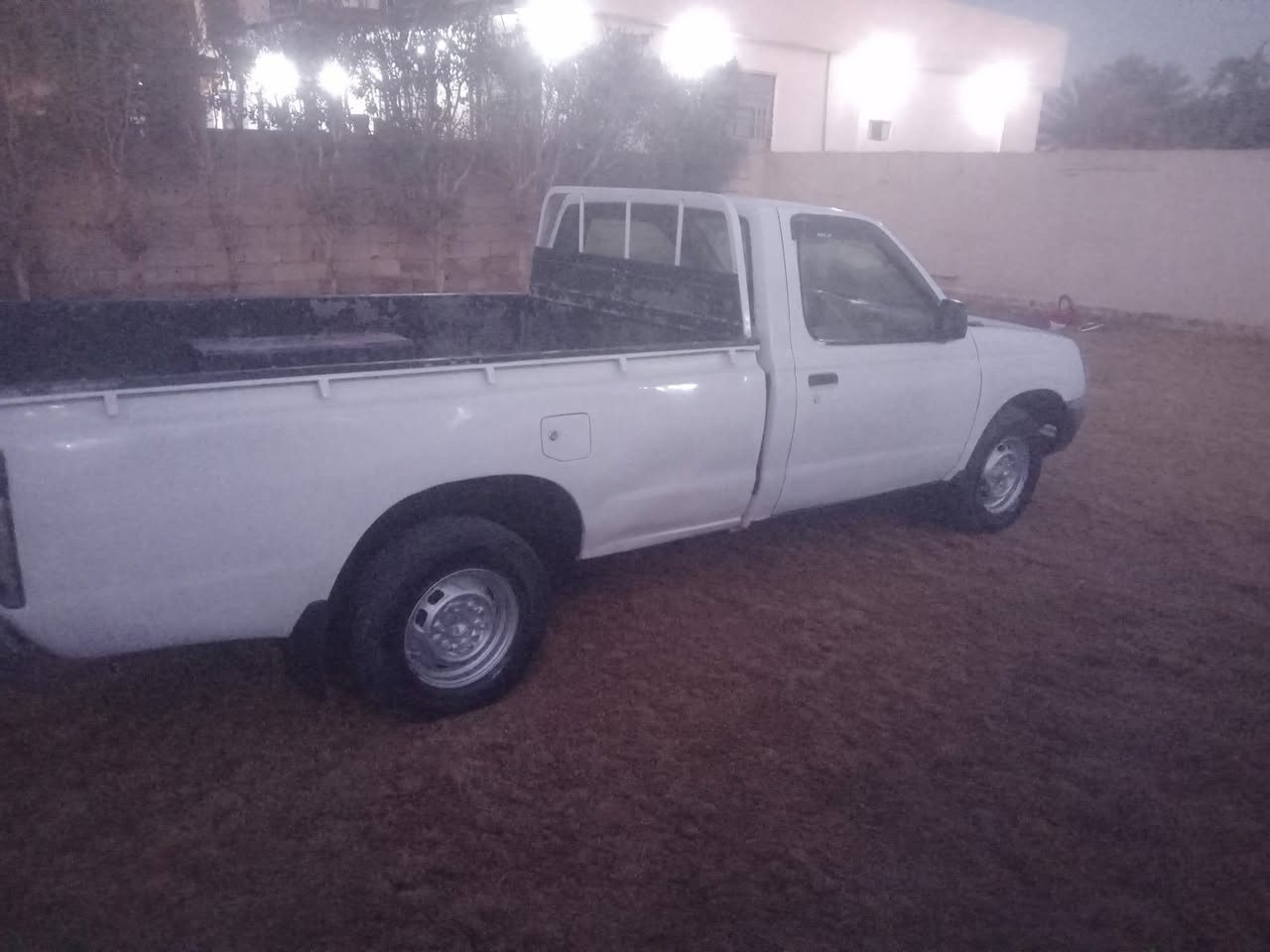 نيسان ٢٠٠٢ البيع تخم تاير جديد حداديه جديده مكينه جديده ***********
