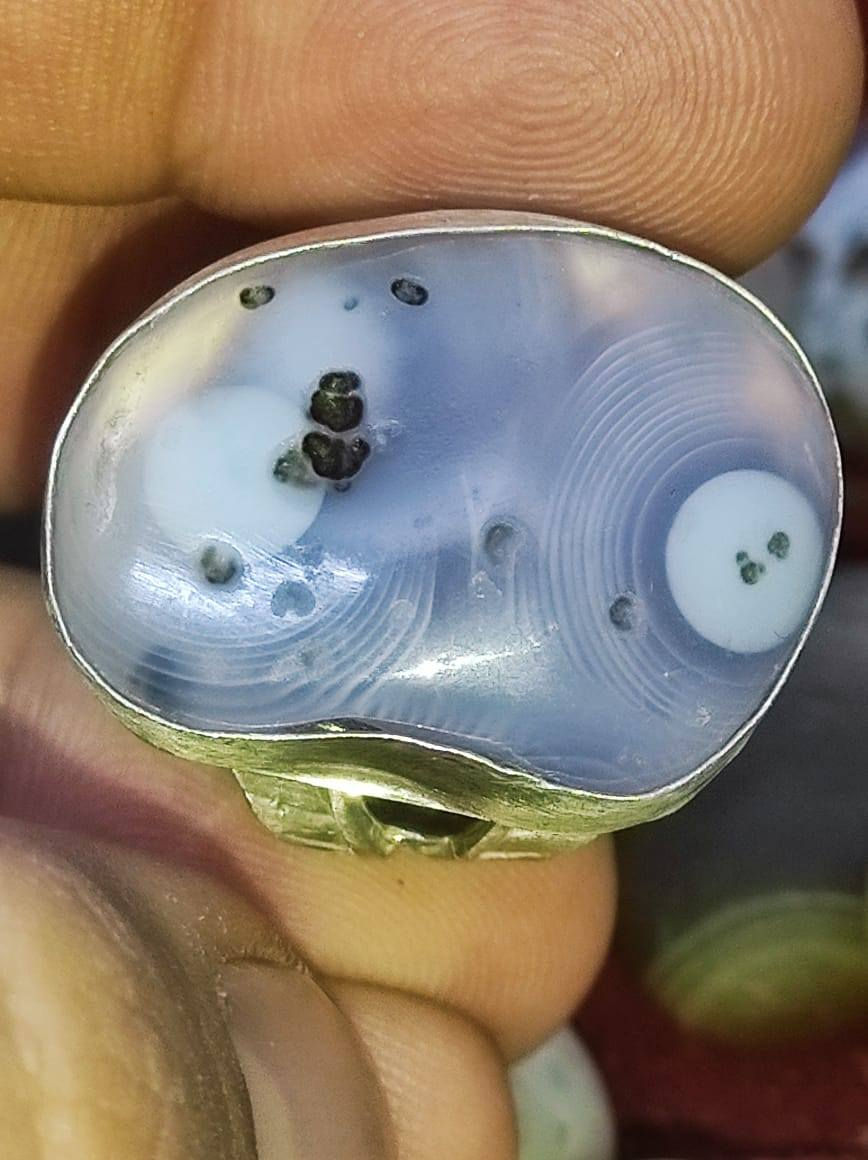 بسم الله
الي يريد محبه فول هاذ مفول 
سليماني شرط خام قديم 
مامجروخ بس اللون كفايه 
معطف  اللون راحه نفسيه 
فضه عراقي يدوي ٩٢٥
٣٠  الف مع التوصيل جوه البلاش 
***********واتساب
