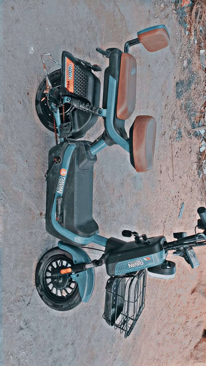 للبيع دراجة الريان حجم 17 بطاريات ليثيوم تحكم 3سرع مكانها بغداد الاستفسار اكثر اتصال على رقم ***********
