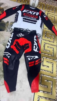 بصره • ملابس