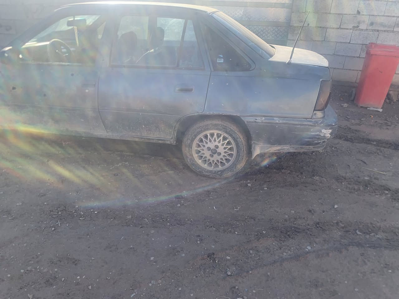 بيع مستعجل دايو سلو 1995 كير محرك شد جديد
صدر كهربائيات كلها شغاله تبريد شغال
السعر 20 قفل 
***********
