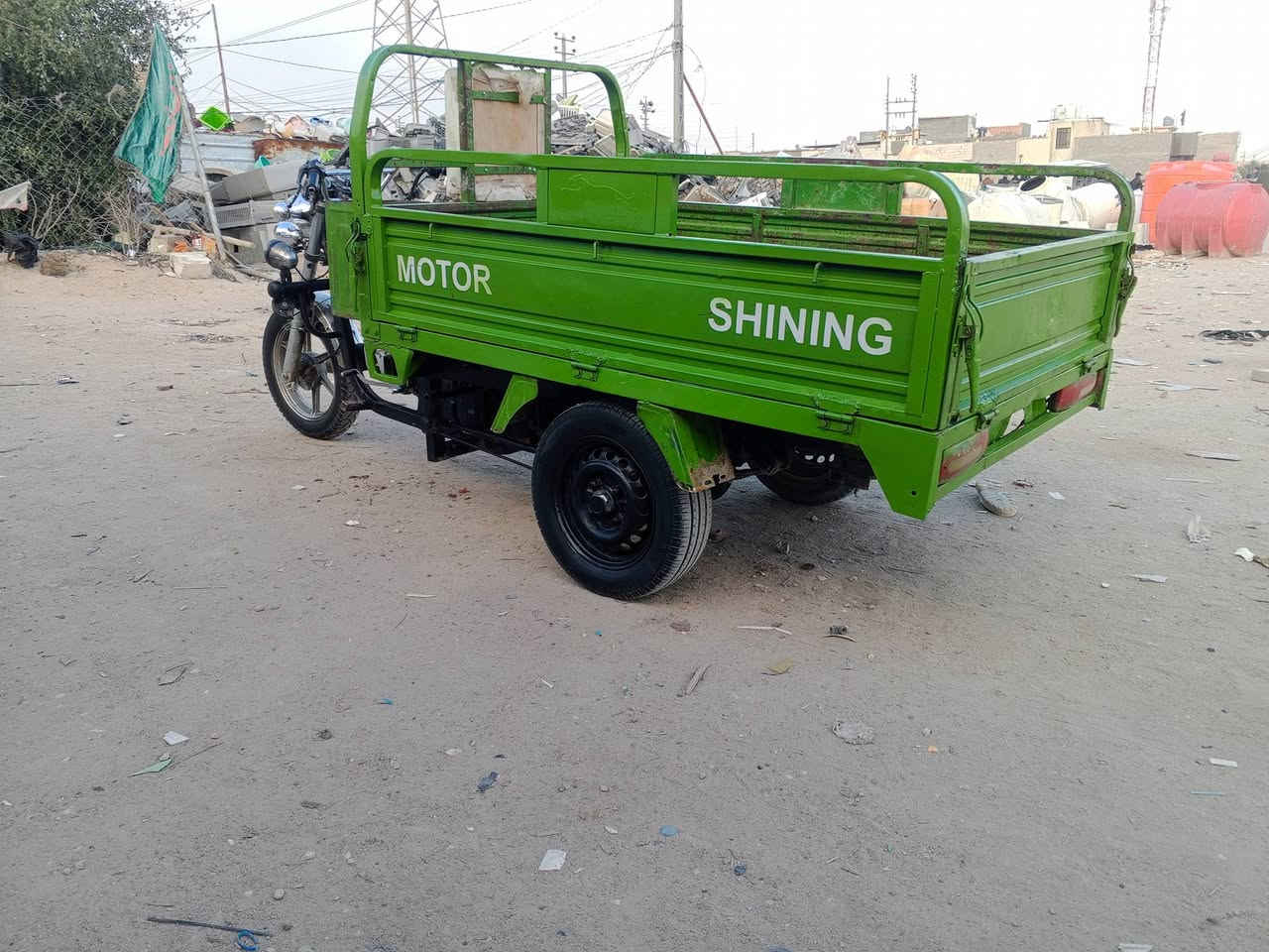 سلام عليكم ستوته للبيع موديل 18اوراق صولي مكينه 21 مكاني كربلاء حي الموضفين***********
