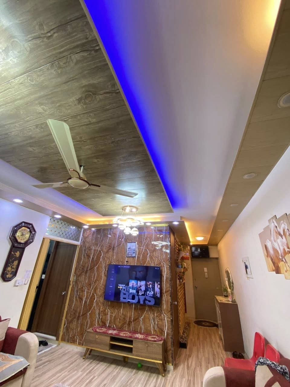 للبيع 120 طابق اول بلوكA9  مدفوعه الثمن بل كامل تحويل 750 مع كاونتر وديكورات 
***********
