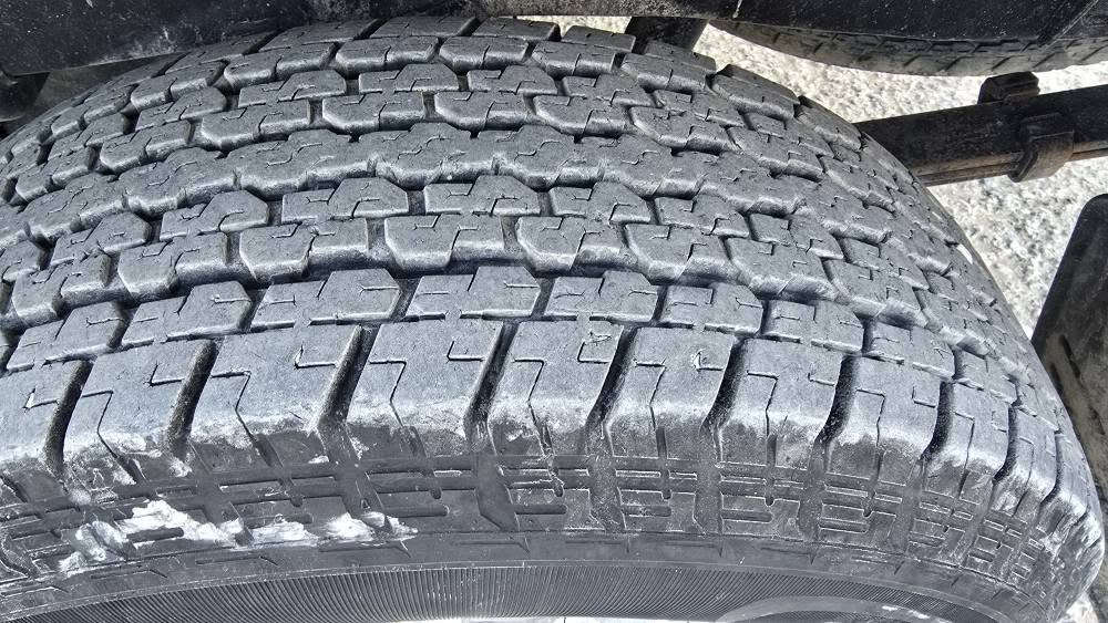 Toyota hilux 
مۆدیل ٢٠١٤ سەید نەهرۆی دەرەجە یەک کامێراو زینۆن سەیرەکە لە شەریکەوە سێ دەستە هەتا بڵێی بە پاکو خاوێنی ماوەتەوە ڕەقەمی تازیە سەنەوی تازە بەسەر چوە چوار تایەو ویلی لۆکی لەژێرە سەیارەکە بۆیاخی نیەو یەک پەڵە ساردی بچوکی هەیە لەسەر دەقی شەریکە ماوەتەوە مەکینەی نەکراوەتەوە و بەشەرت تاقم پیشیو تەقەو ڕەقەی بەشەرت..
بۆ زانیاری زیاتر پەیوەندی بکە. بەس تخوا ئەگەر مشتەری نی تیل مەکە بۆ سعری

ژ.م
***********
*********** الرطبة, الأنبار
