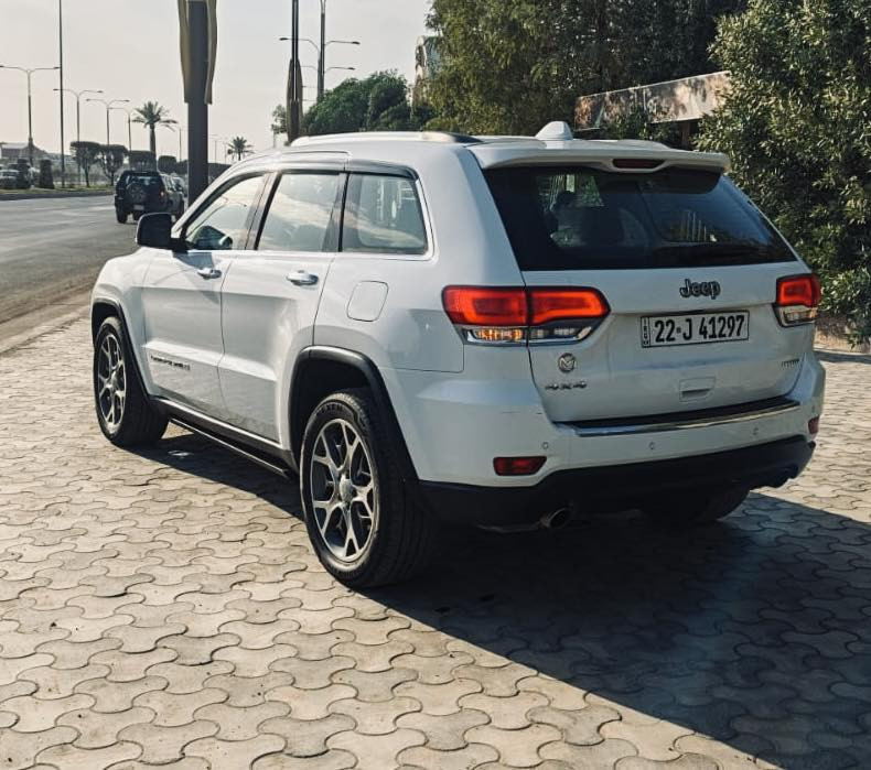 للبيع جيب 2018 خليجي 
اوفر لاند بلاص فول مواصفات 1/1 
معروفه مواصفات اوفر لاند بلاص
سياره خليجي 
فول لفول شاشات خلفيه شاشه كبيره 
دوسه تنزل ويه فتحت باب 
سياره فول ماوس كومه مواصفات خير من الله 
سياره جديده مكفوله كفاله عامه 
من كلشي. 
كير محرك كفاله 
رقم اربيل حديذ تحويل ثاني يوم 
السعر275 وبيها مجال 
فلوجه 
استفسار
‏***********‏
***********
