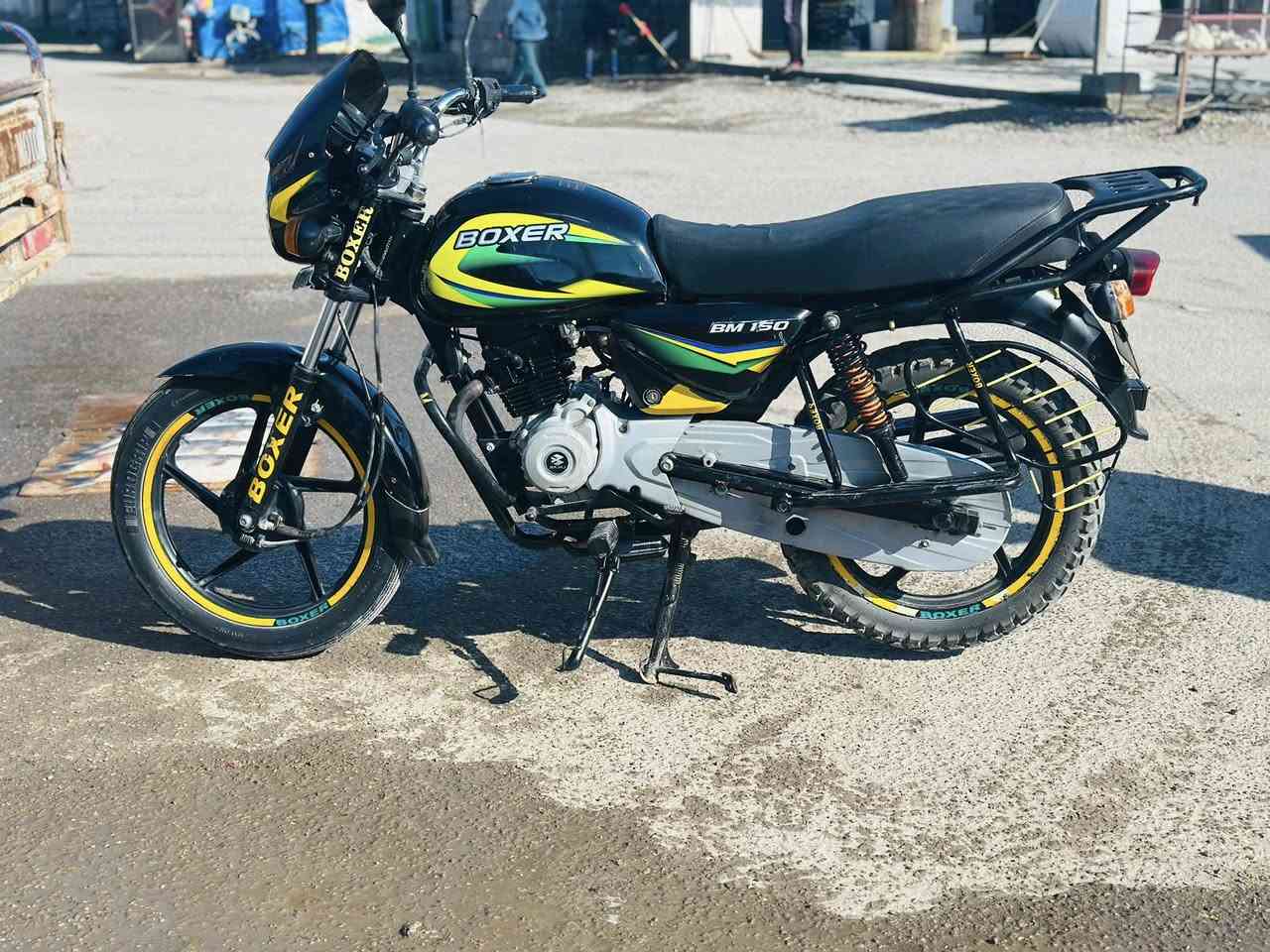 بوكسر ٢٠٢١ للبيع دراجة انطيهة عل كفالةشرط  المكينة ما مفتوحة اوراق اصولية السعر خاص مكاني ديالى المقدادية ابو صيدا ***********
