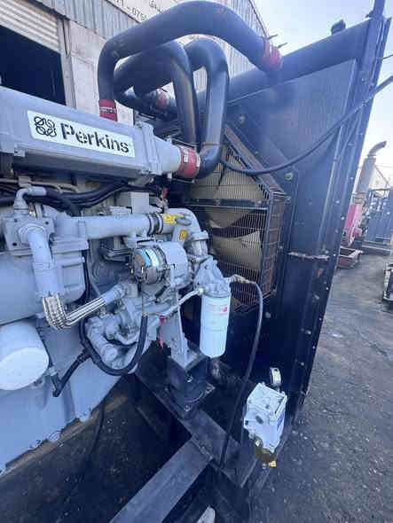 السلام عليكم 
مولد بيركنز أنكليزي 4006
750kv
مولد بلادي برغي ما مفتوح بي 
استيراد اوربا بشرط الحمل
للأستفسار/***********
ابو محمد الاعرجي
