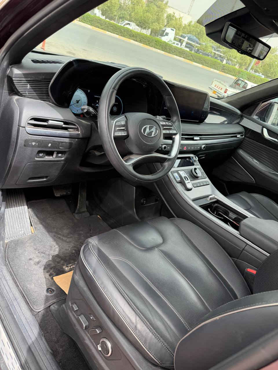 السلام عليكم
(بالسايد2023 امريكي) كرزي حادثها جدا بسيط لغد دعامية جهة اليمين بدون ايرباك
فول مواصفات اعلى فئه بيهن كالكرافي
- رقم اربيل 
- شاشة عرض(داتا شو)
- المحرك3/800     <كير ومحرك مكفول
- بانوراما سقف 
-فتحة سقف عدد ٢
-سماعات من شركة هارمن كاردن  
-رادار امامي  + خلفي+رادار جانبي  
-حساسات امامي + خلفي 
-  كامرات عدد5  360 درجة  
-  كشنات كهربائي تدفئة وتبريد خزن ميموري 
- كشنات جلد اابيض ملكي+٧ راكب قلاب كهرابائي 
- انارة داخليه (محيطيه) + انارة دشبول لد 
- بردات جانبية
- تبريد مركزي امامي + خلفي منفصل التحكم
-تحكم ستيرن + شفتات
- تدفئة ستيرن 
- مرايا هيتر + تعتيم 
- صندوق كهربائي شفط
- وضعيات قيادة  
- ويل كب حجم  ٢٠ 
- اوتو هولد + نقطة عمياء 
- سايد بريك بصمة + مثبت سرعة
- شحن لاسلكي 
- إشارات بالمرايا  + إشارات جانبيه
- اوتو بريك 
- تحديد مسار
-شاشة ديجتال كبيرة
-تشغيل عن بعد وتحريك ذاتي
داخل كنتارا
- نظام مانع انزلاق 
- نظام نزول منحدرات 
كشنات Vip منفصل 
والكثير من المواصفات لم تذكر بعد .
تلفون ***********
