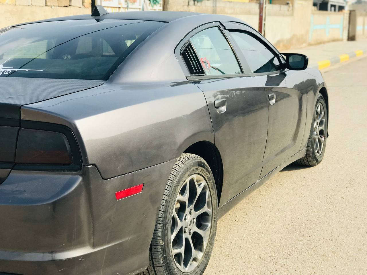 ١٤ صبغ عام بدون دواخل التفاصيل كله بالمنشور جاهزه من كلشي ماعجبك المنشور اني خادم سعره ١١٨ مكان واسط قضاء الصويره ناحيه الشحيميه هذا رقمي بيه واتساب *********** رحمه لهلك من تتصل لاادكلي شنو اشبيه كلهن ذكرتن الك امراوس فقط كيا حمل فقط فقط
