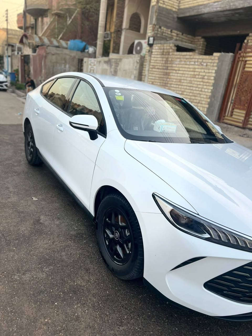 للبيع BYD كن بلاص 2025 داخل زيتوني
ارضيات ومنفاخ درجة أولى وفوم 
رقم بغداد بسمي تحويل مباشر
بيها طخة بسيطة بنهاية الجنطة مأشرة بالصور
وتبديل كفر دعامية خلفية أصلية  من حسين التميمي بالبياع بسبب فطر من طخة دراجة
وموجودة بالصور موضحة
سعرها مناسب اخوان ولا تكسرون بحلال الناس
17700
مكلف بالنشر
رقم التلفون
*********** واتساب موجود
مكان السيارة كرادة
